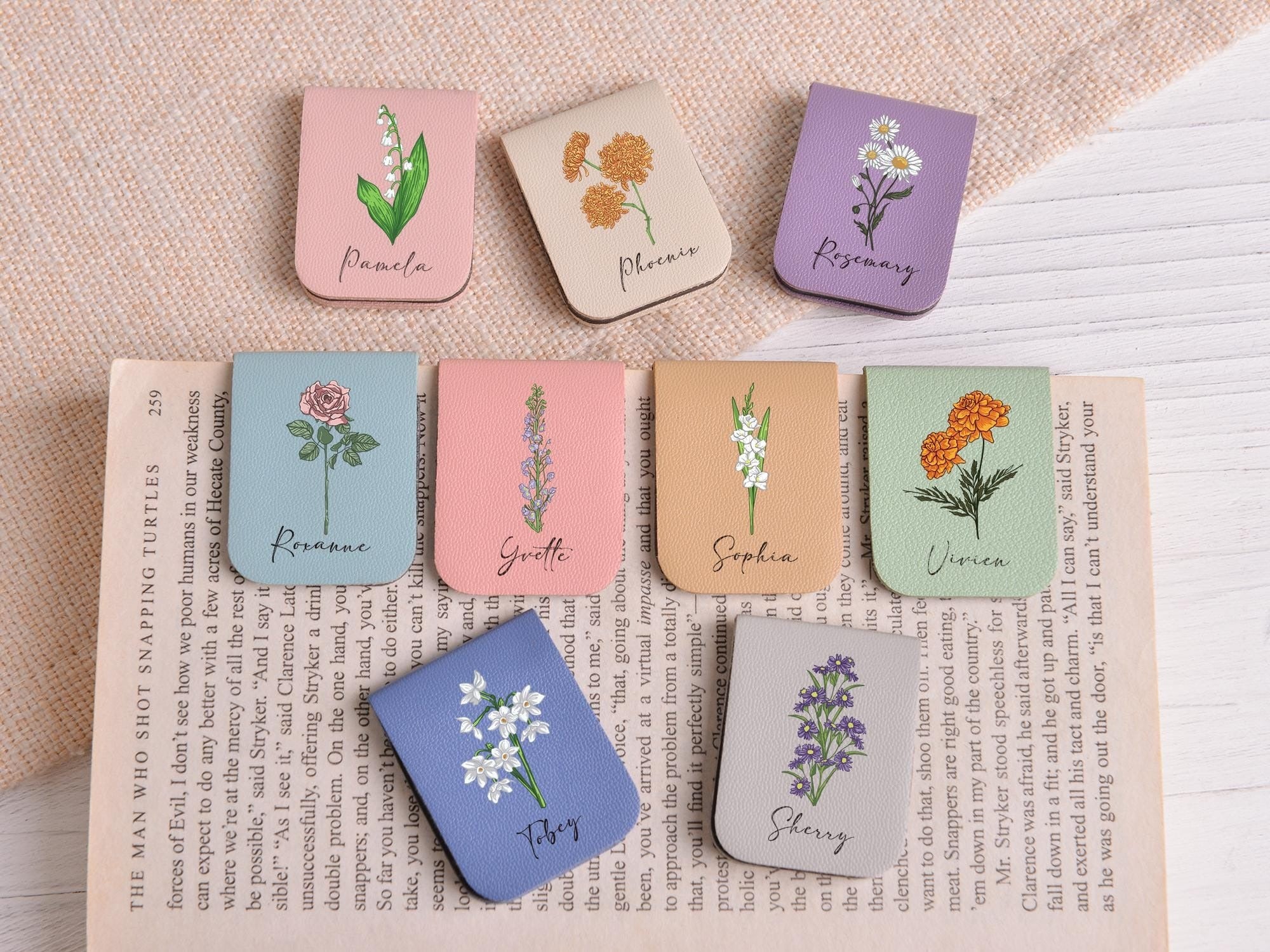Personalized Leather bookmark with birth flower, Birthday Flower Bookmark with Name, Custom Magnetic Book Mark, Personalized Gifts, Gifts for Her