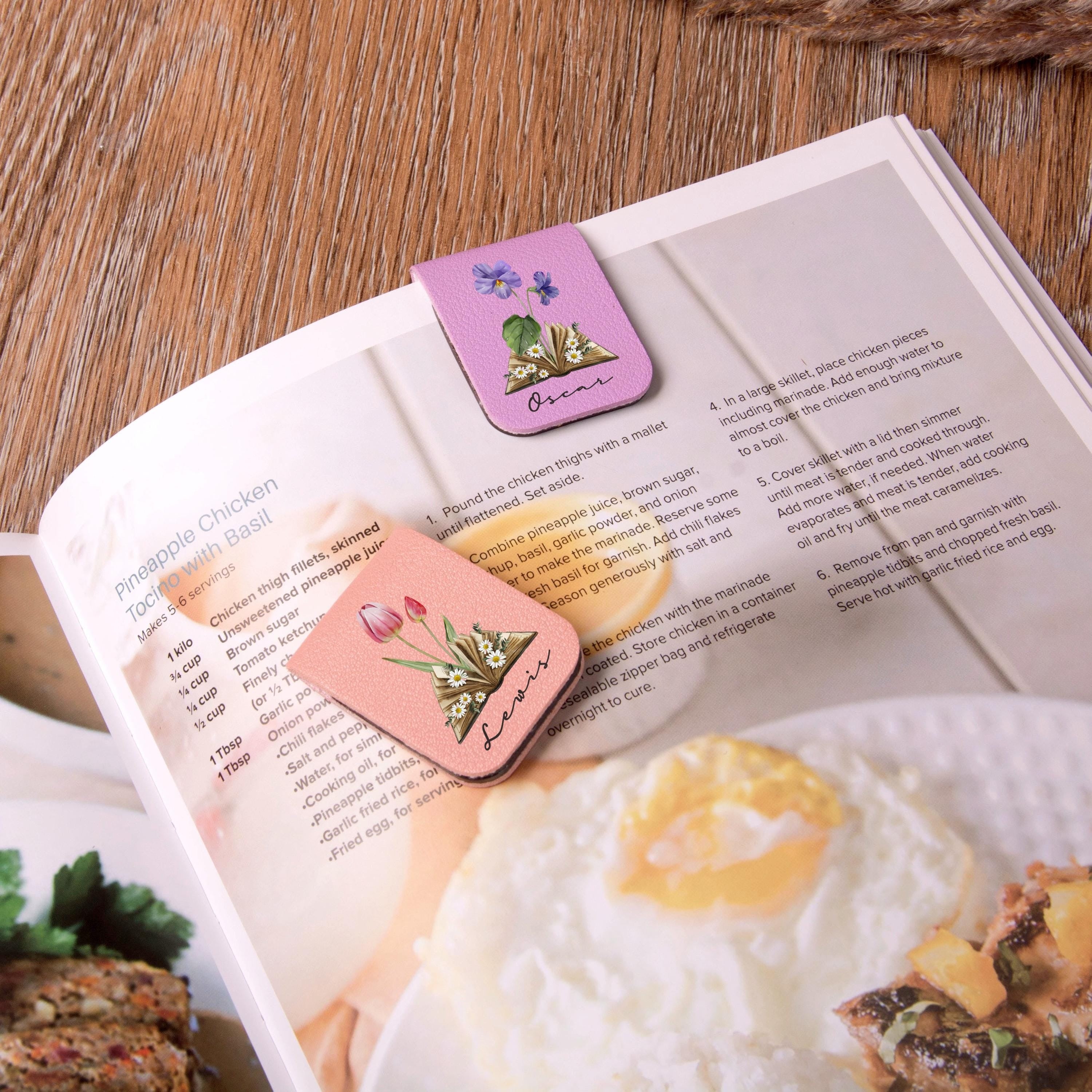 Personalized Magnetic Bookmark with Birth Flower, Custom Name Bookmark, Bridemaid Gift, Birthday Gift for Book Lovers, Gift for Friends