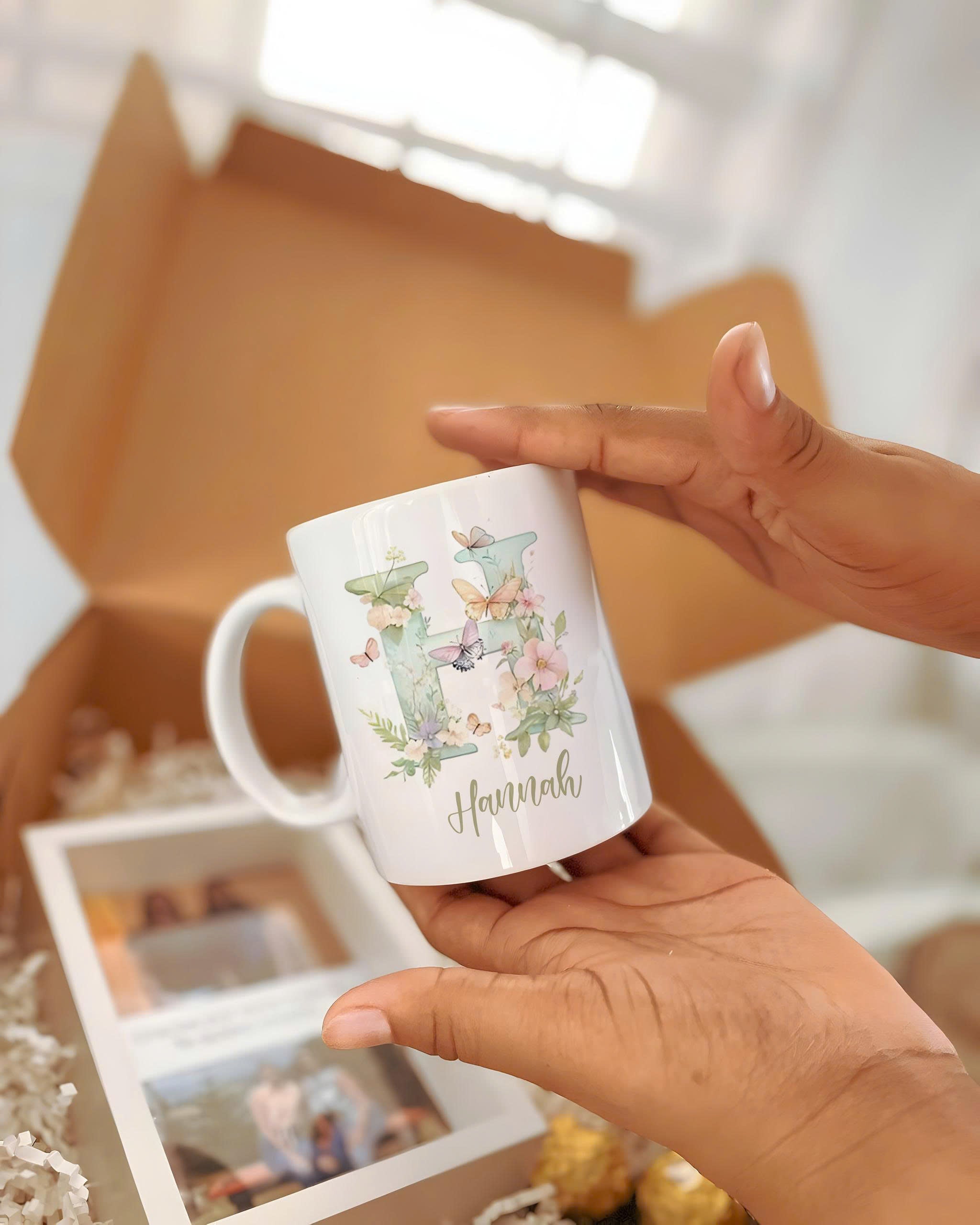 Personalized Flower Alphabet Mug, Custom Initial Letter H Coffee Cup with Name, Floral Monogram Gift for Her, Birthday, Bridesmaid, or Mother’s Day