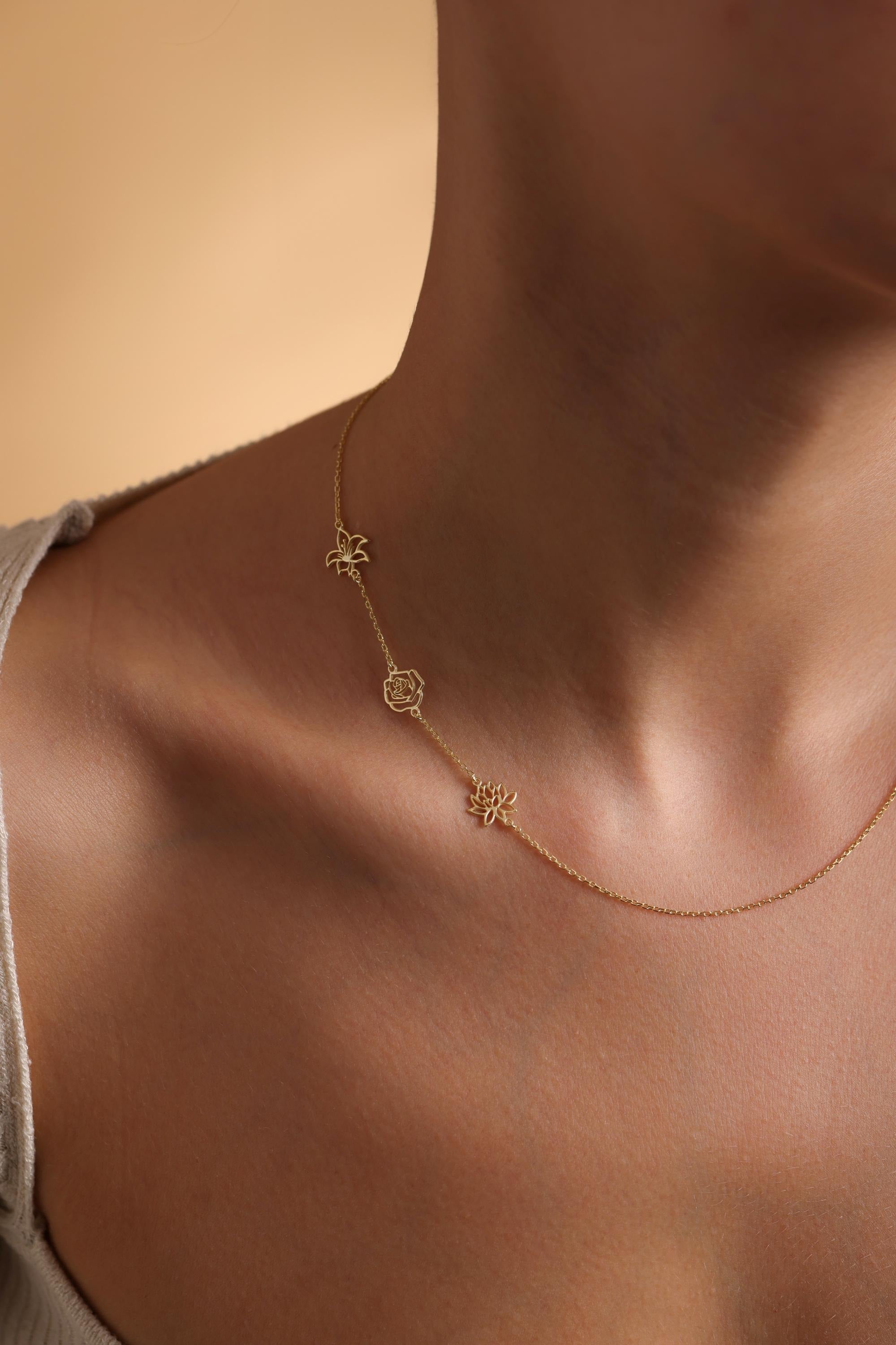 Sideways Birth flower Necklace, Family Birth Flower Necklace, Birth Month Flower, Personalized Jewelry, Mothers Day Gift, Gift For Mom