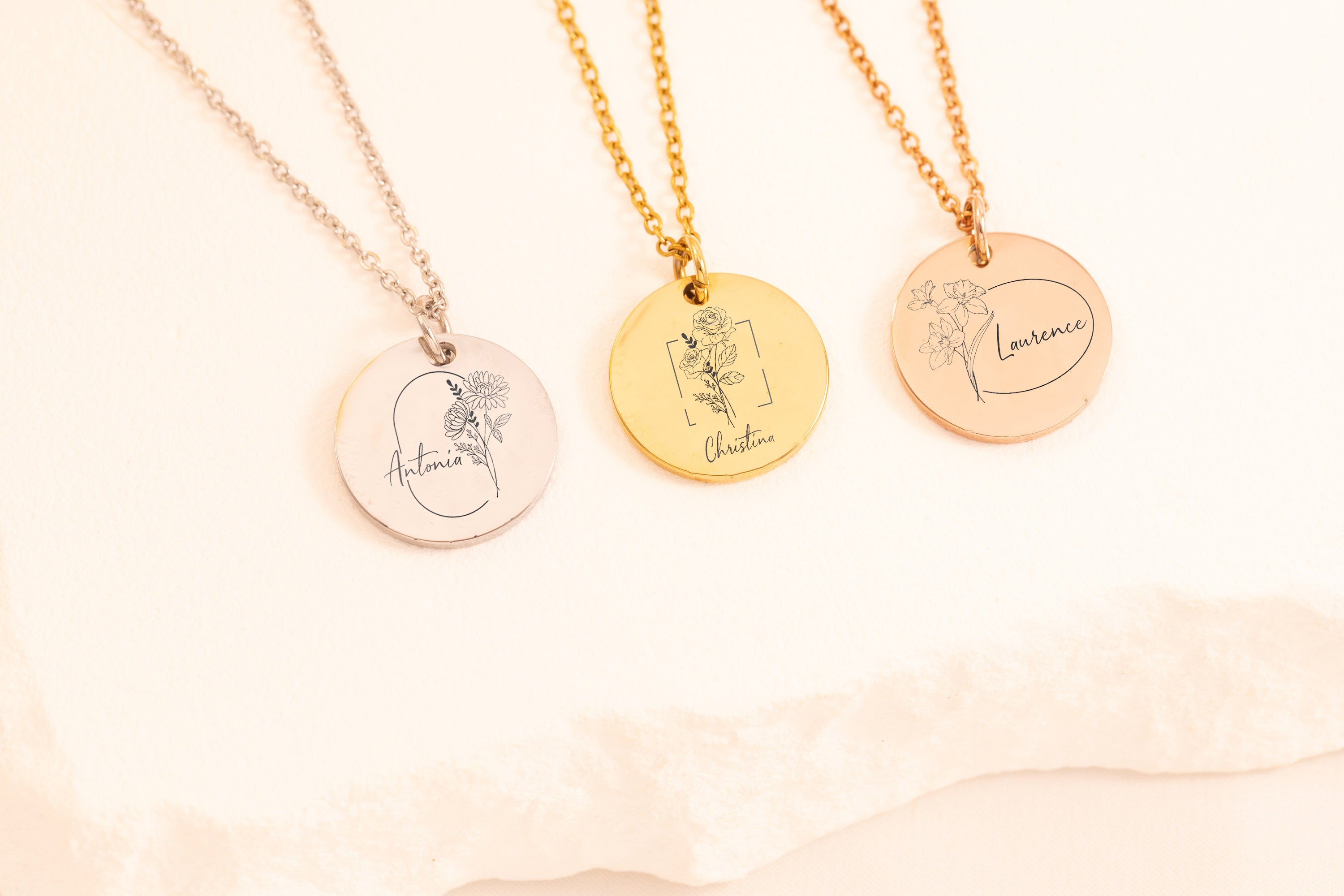 Monthly Bloom Necklace, Personalized Birth Flower Pendant with Name, Custom Engraved Disc Necklace in Gold, Silver & Rose Gold