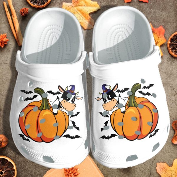 Halloween Cow Pumpkin Clogs – Cute Spooky Fall Slip-On Shoes with Bat & Pumpkin Design for Women, Men, and Kids. CLPETAL11