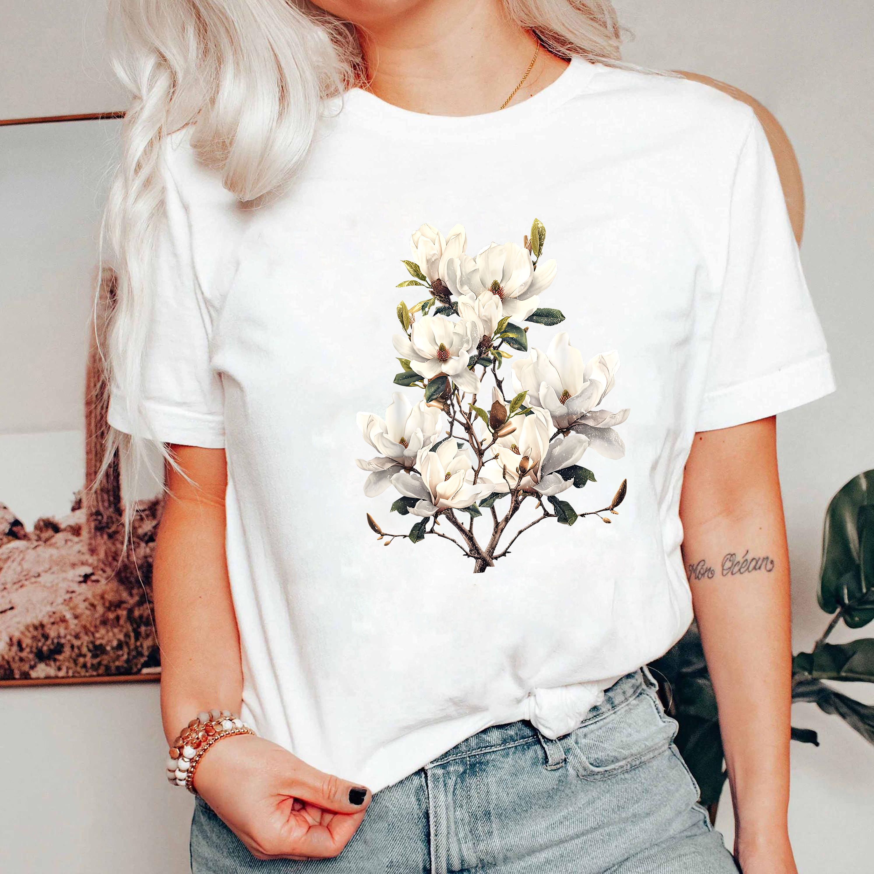 Vintage Magnolia Shirt, Botanical Flower Tee, Southern Magnolia Graphic T-Shirt, Nature Lover Top, Aesthetic Floral Shirt