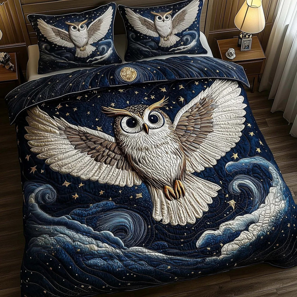 Majestic Owl Quilted Bedding Set, Fantasy Patchwork Bedspread with Pillowcases, Festive Winter Bedroom Decor, Bedding Decor PTBED56