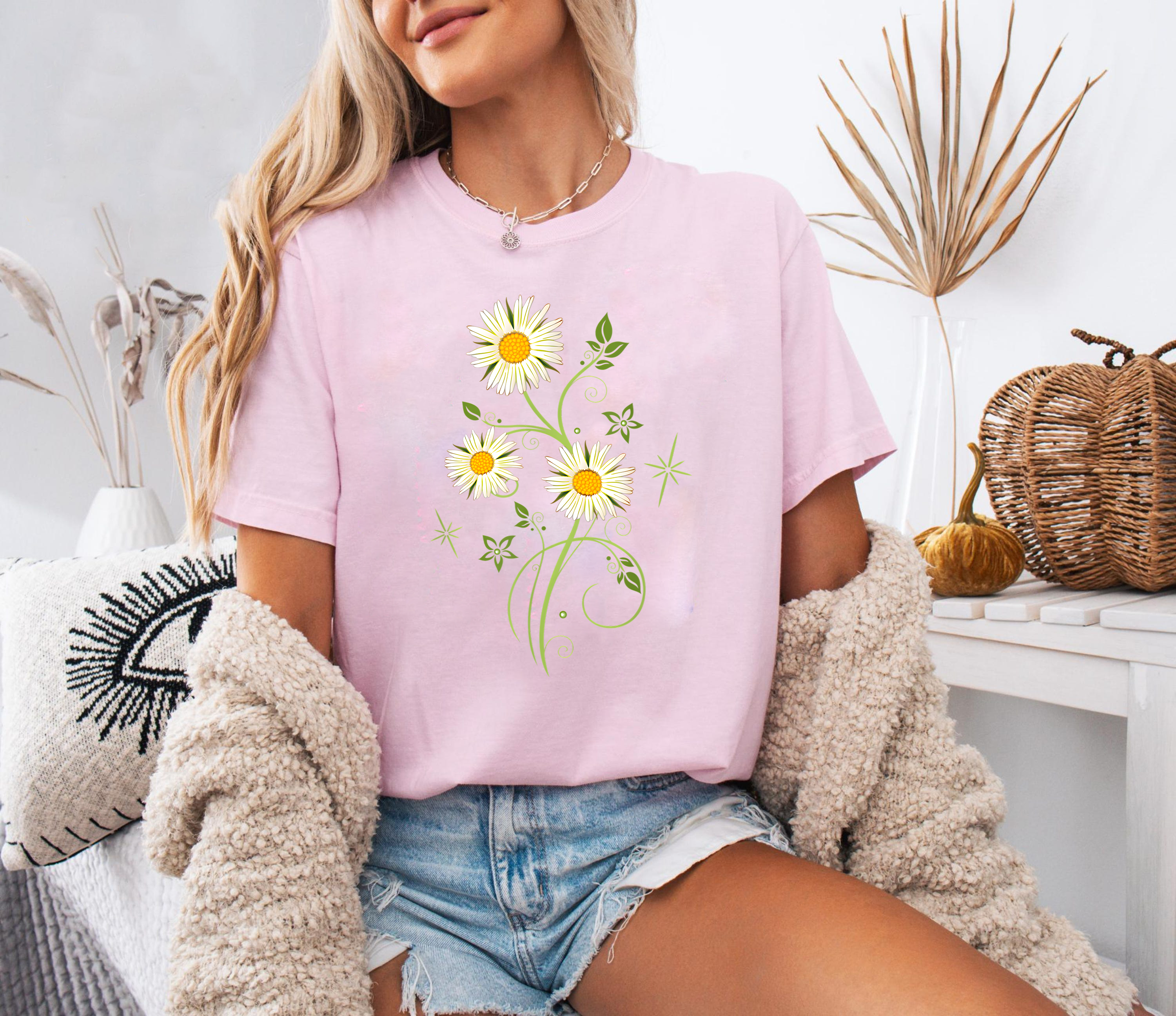 Daisy Flower Shirt, Cute Aesthetic Floral Tee, Botanical Graphic T-Shirt, Garden Daisy Lover Gift, Simple Flower Shirt