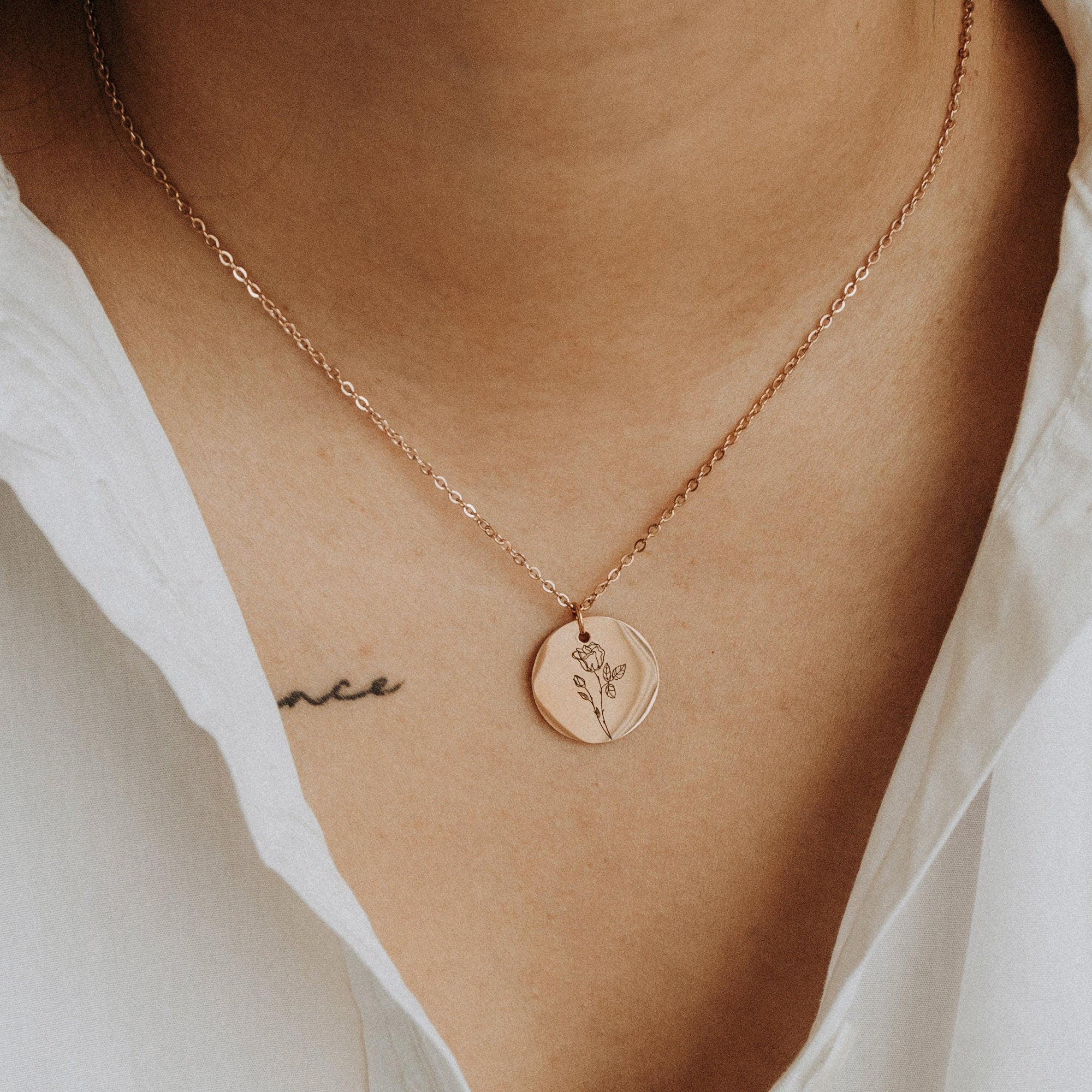 Personalized Birth Flower Necklace , Mothers day Jewelry Gift, Best Friend, Birthday Present, Name Necklace