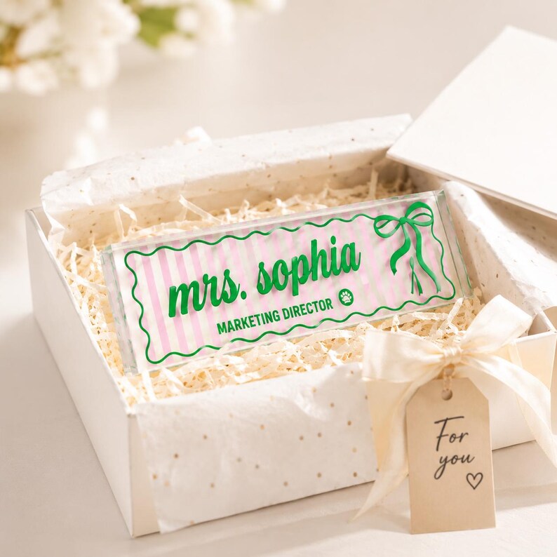 Personalized Preppy Bow Acrylic Desk Name Plate, Custom Teacher Desk Sign, Coquette Office Decor. DNPETAL08