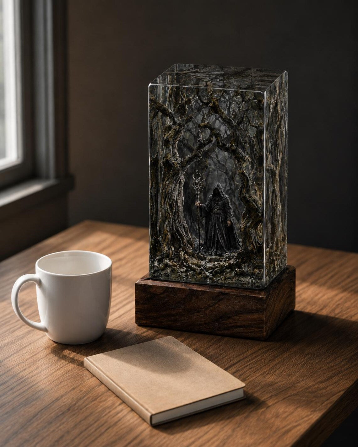 Wizard Resin Night Light, Dark Forest Fantasy Diorama, Handmade Epoxy Lamp, Book Lover Gift, Unique Fantasy Decor. RLPETAL04