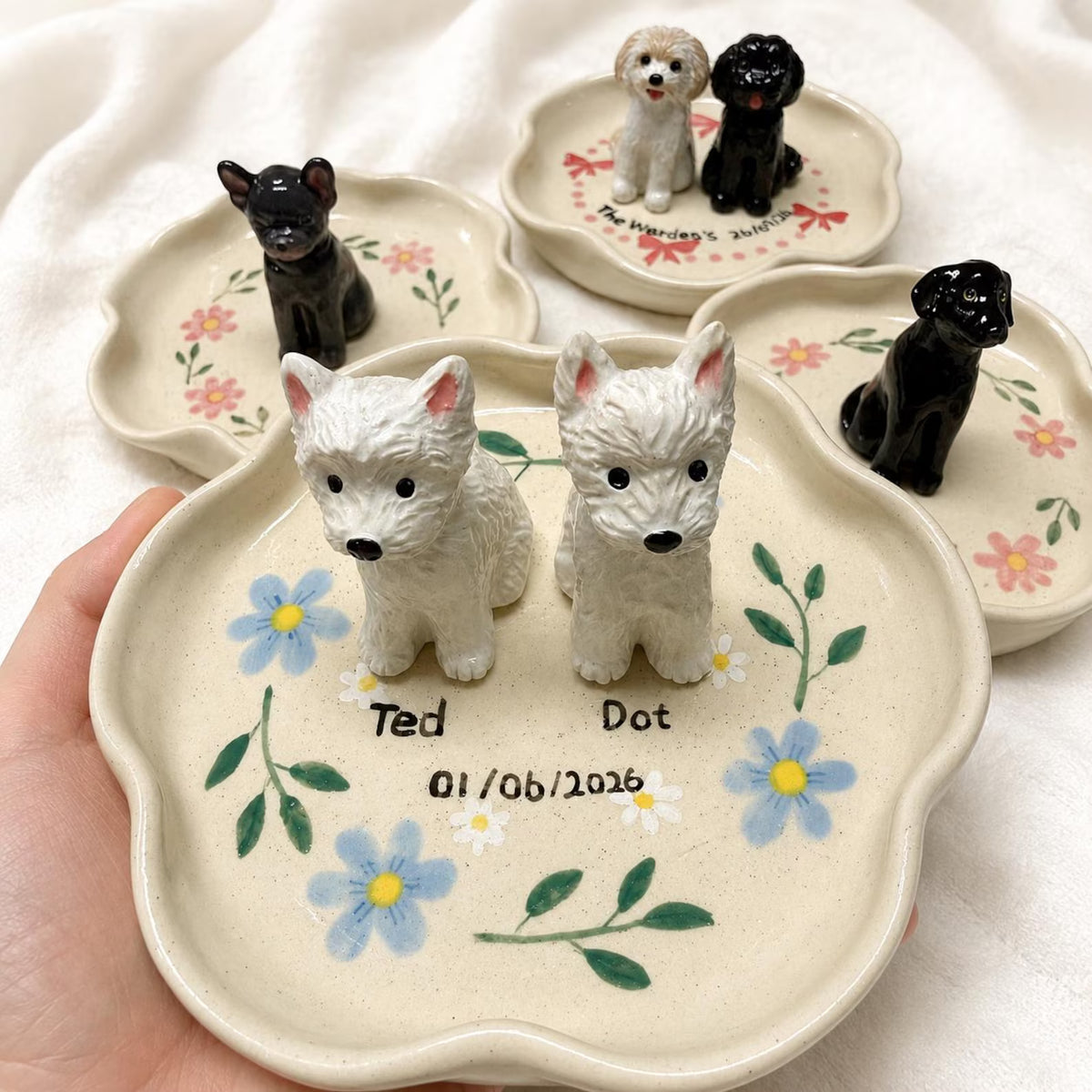 Custom Pet Portrait Ring Dish, Hand-Painted Ceramic Jewelry Tray with Sculpted Dog Figurine, Personalized Trinket Holder for Pet Lovers. CPPETAL08