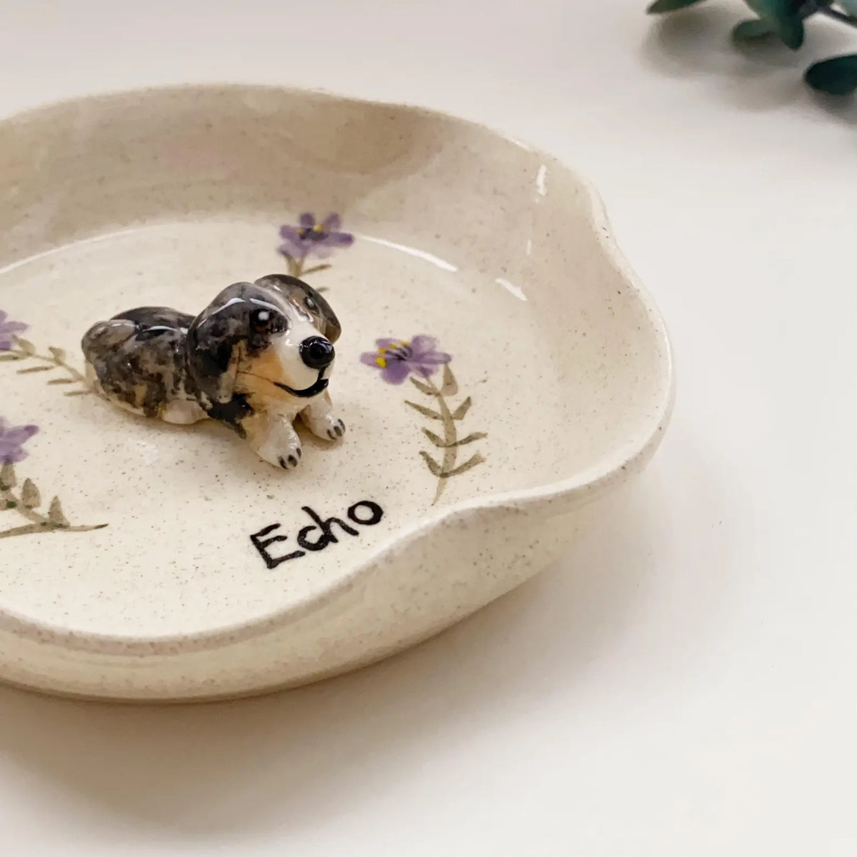 Custom Pet Jewelry Dish/Personalized Dog Cat Ceramic Ring Tray with Sculpted Figurine/Handmade Trinket Dish Gift for Pet Lovers/Pet Dish. CPPETAL04