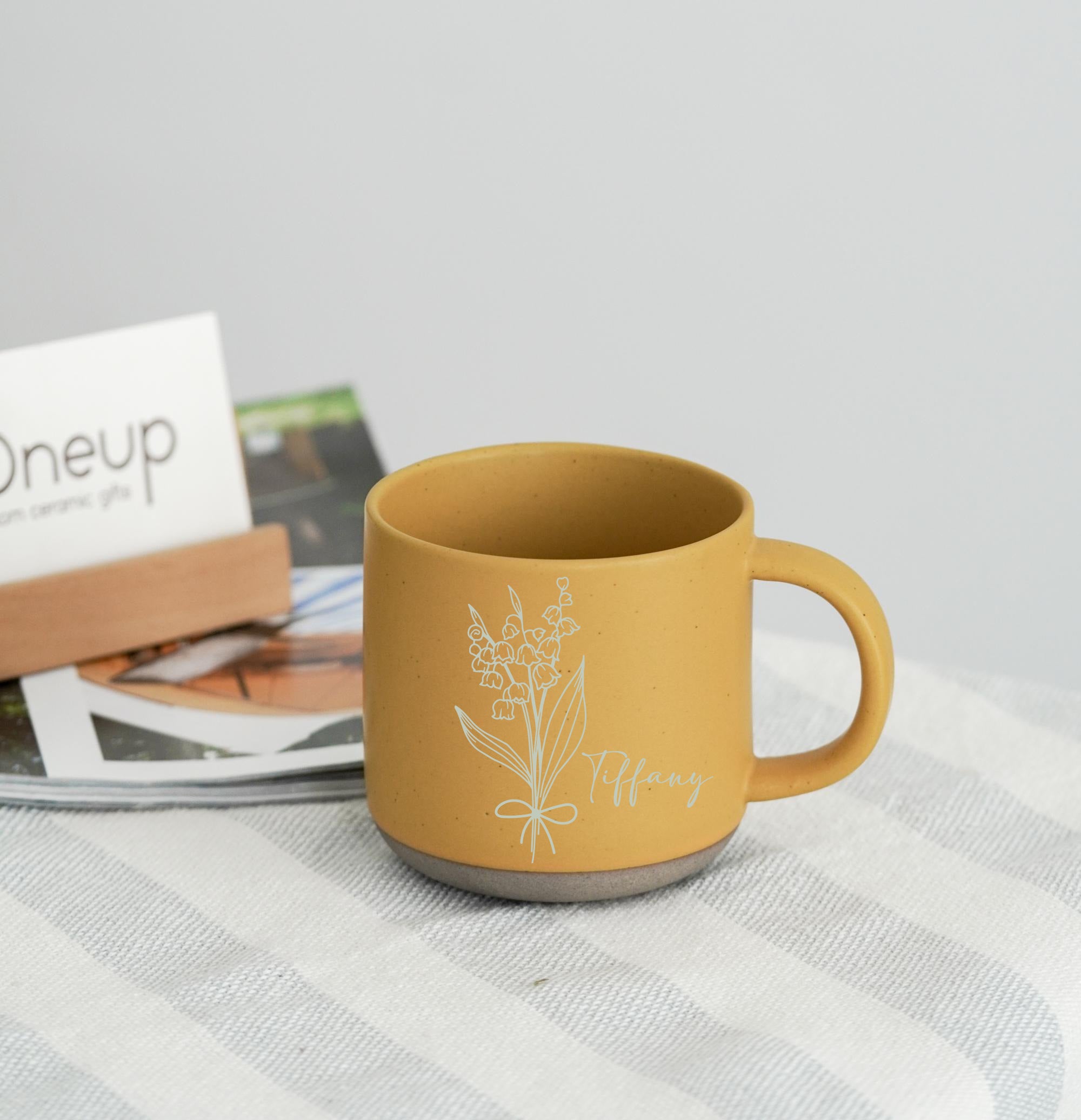 Custom Pottery Mug Birth Flower Mug, Personalized Mug for Mom Family Gift, Gift for Dad Mug Engraved Gift Christmas Gifts Ideas, Gift for Her ZT