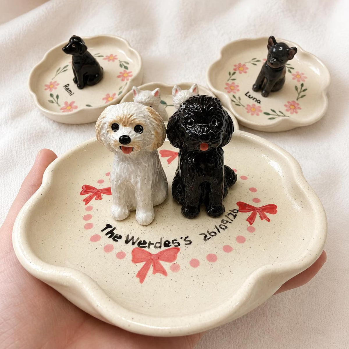 Custom Pet Portrait Ring Dish, Hand-Painted Ceramic Jewelry Tray with Sculpted Dog Figurine, Personalized Trinket Holder for Pet Lovers. CPPETAL08