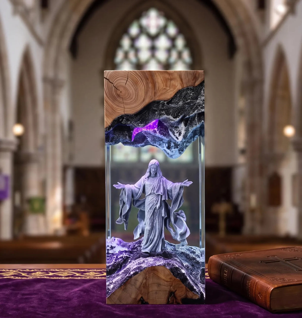 Jesus Christ Lamp in Resin and Wood, Catholic Night Light, Religious Decoration, Christian Baptism Gift, Handmade Spiritual Art. RLPETAL12