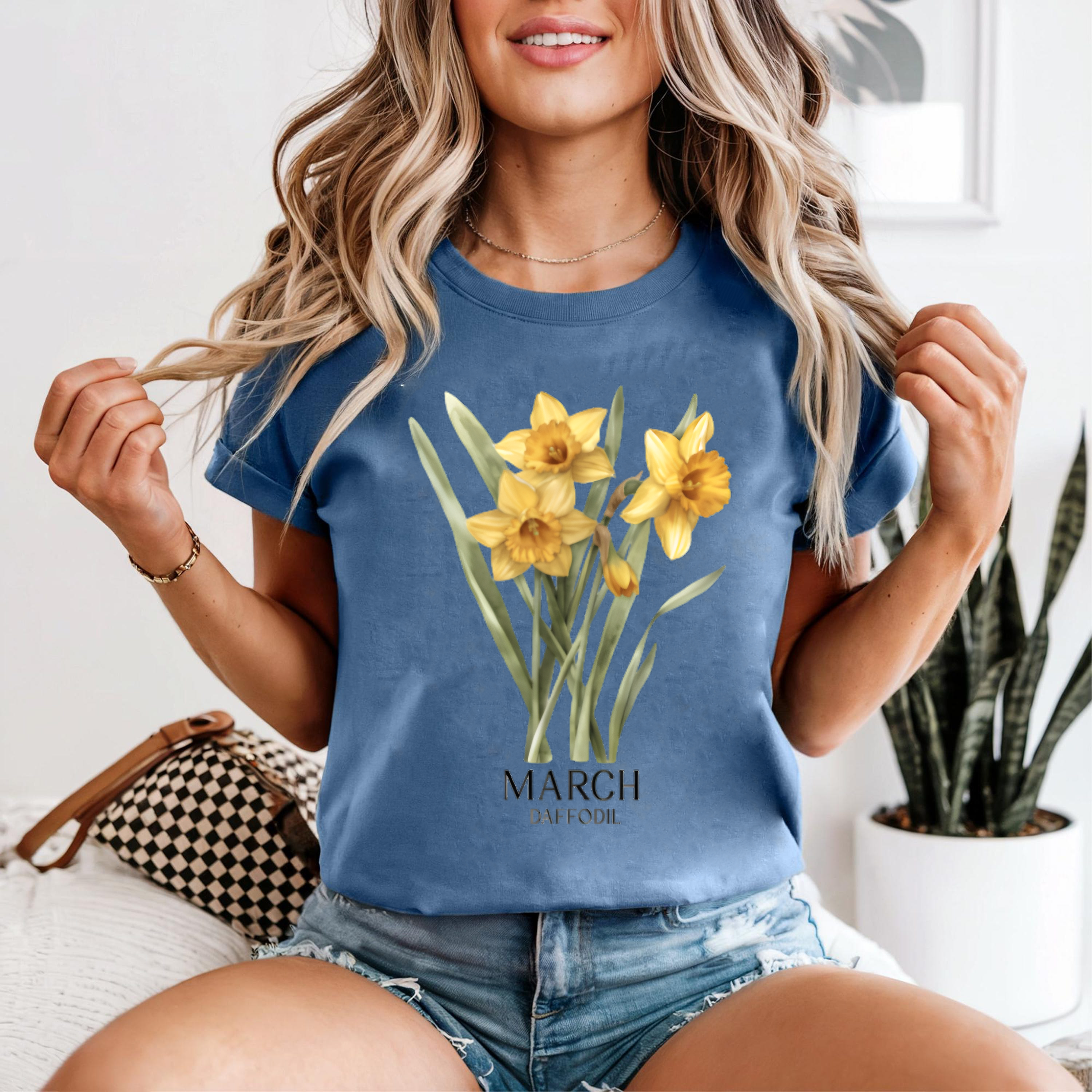 March Birth Flower Shirt, Daffodil Floral Tee, Botanical Spring Shirt, Yellow Flower Shirt, Birth Month Gift Tee
