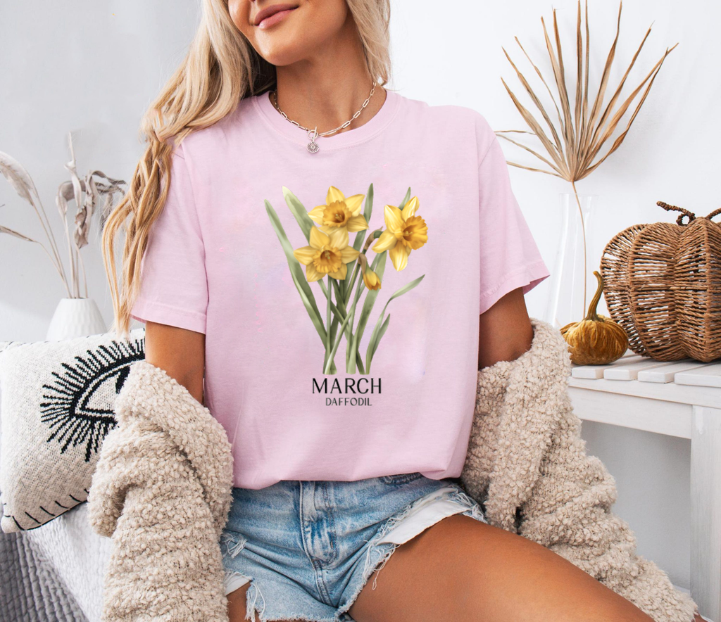 March Birth Flower Shirt, Daffodil Floral Tee, Botanical Spring Shirt, Yellow Flower Shirt, Birth Month Gift Tee