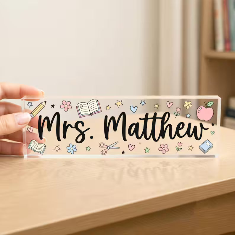 Custom Desk Name Plate, Teacher Gift for Back To School, Name Plate for Desk Gift For Teacher, Personalized Teacher Gifts, End of Year Gift. DNPETAL01