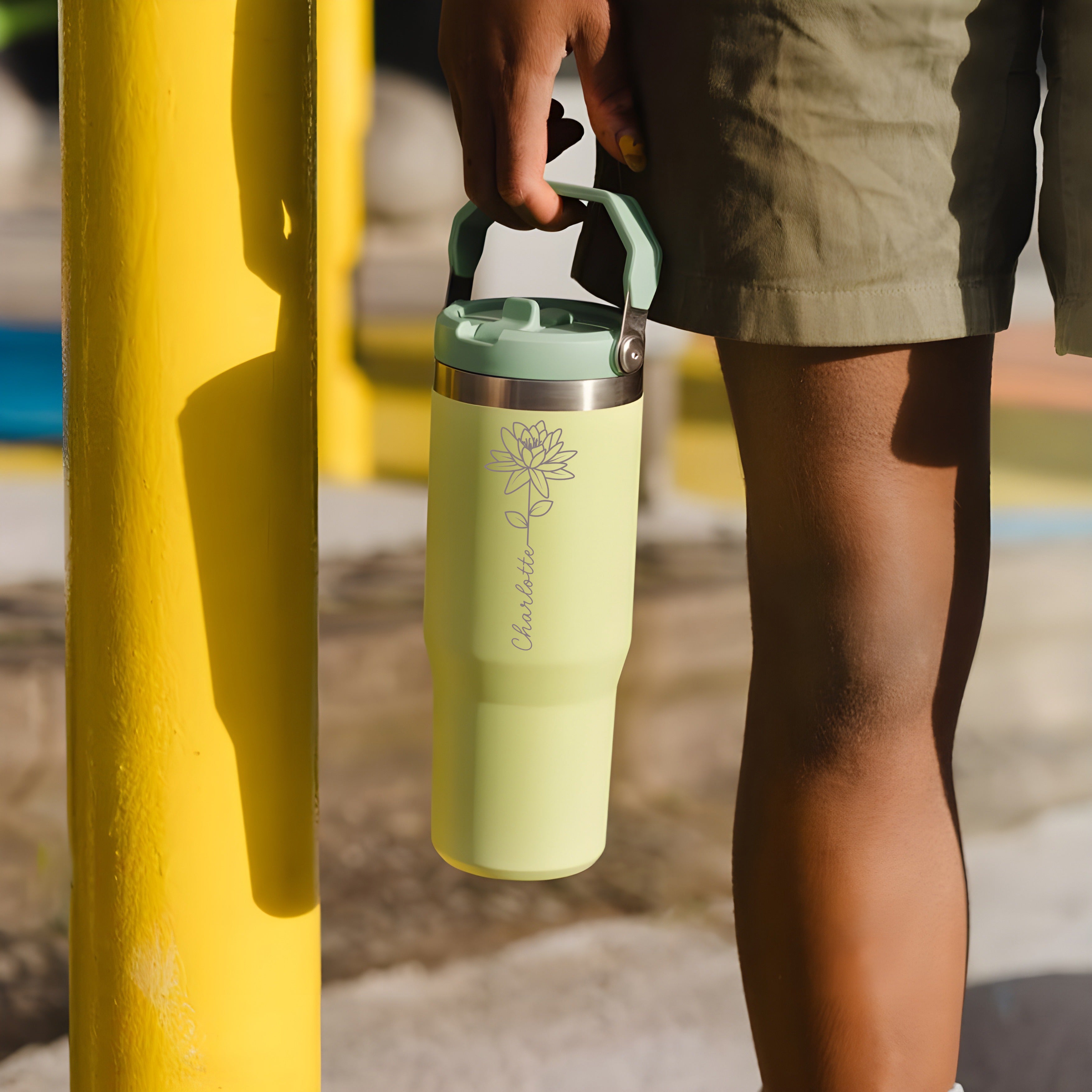 Personalized Birth Flower Flip Straw Tumbler with Handle, Custom Name 40oz Cup, Monthly Bloom Floral Engraved Mug, Birthday Gift for Her