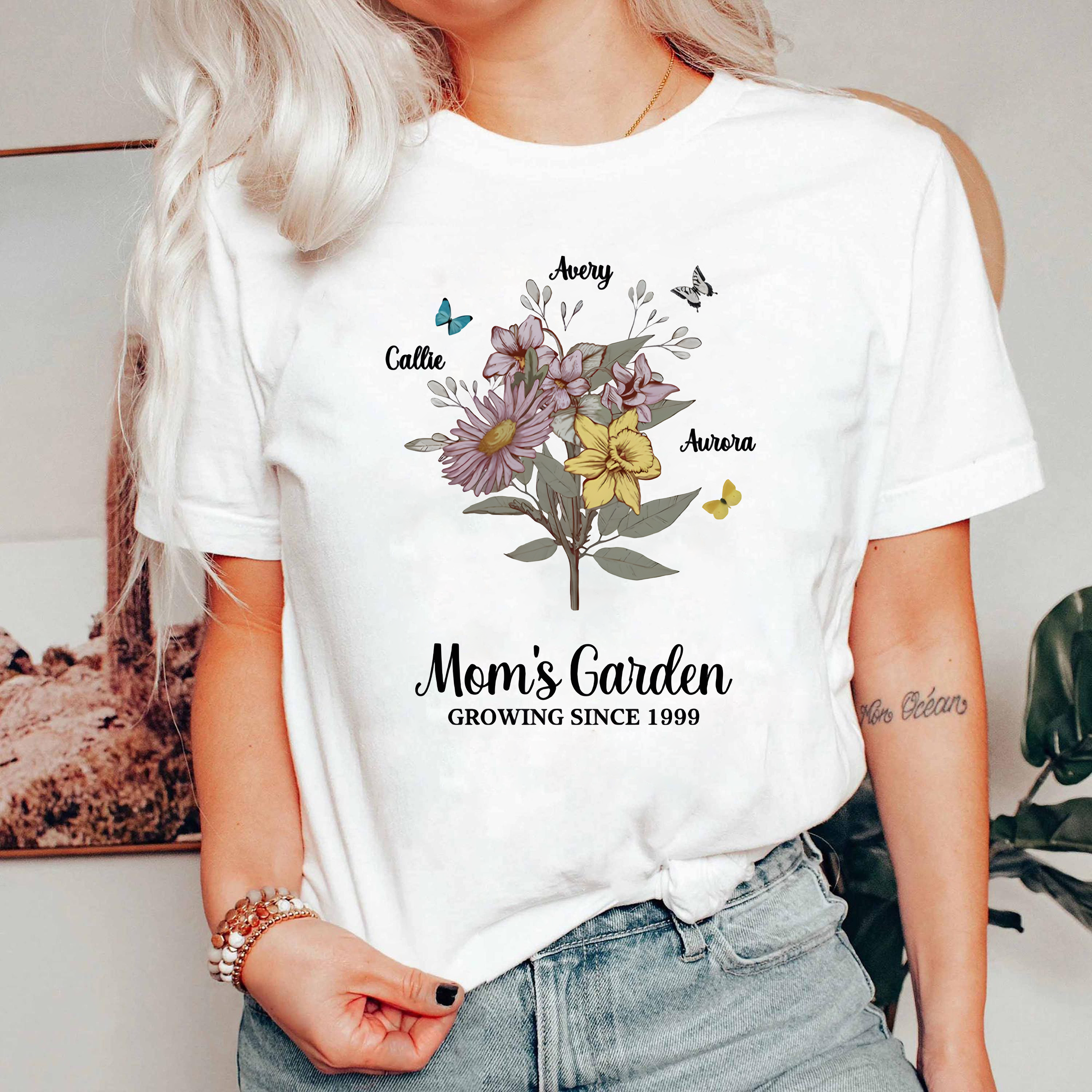 Mom’s Garden Shirt, Mother’s Day Floral T-Shirt, Vintage Botanical Flower Tee, Gift for Mom, Garden Lover Graphic Top