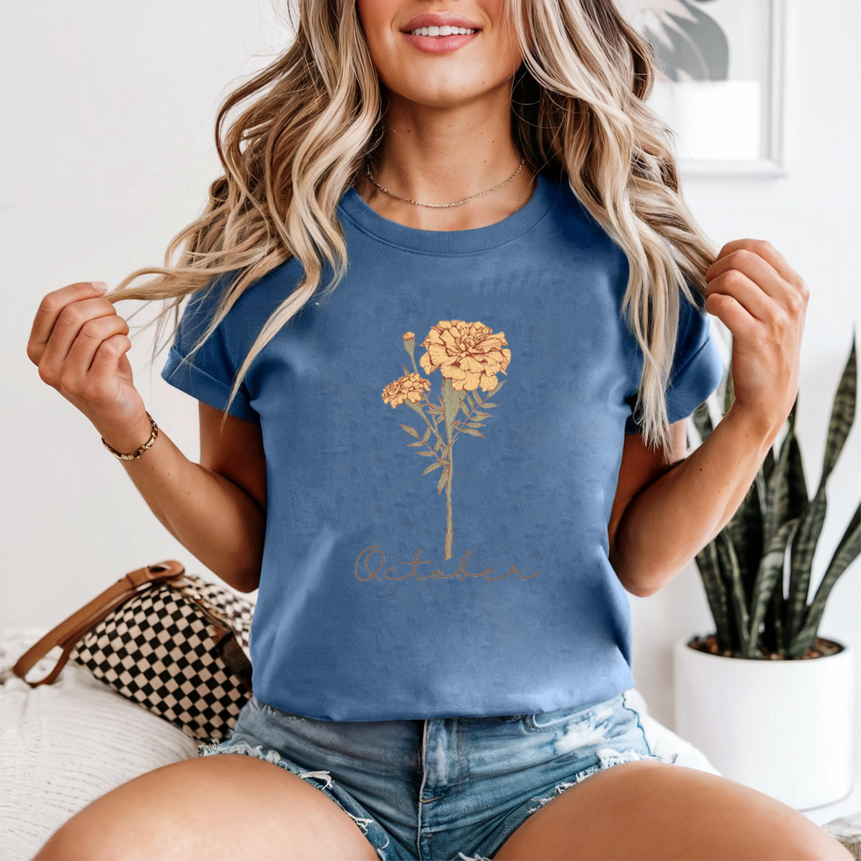 October Birth Flower Shirt, Marigold Graphic Tee, October Birthday T-Shirt, Fall Floral Aesthetic Top, Gift For Her