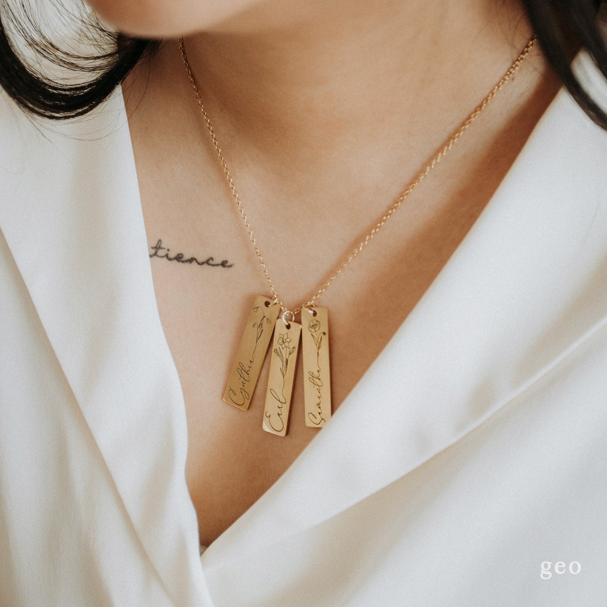 Birth Month Flower Necklace, Personalized Jewelry Pendant, Nana Mom Mama Necklace, Birthday Flowers, Handmade Birthday Gifts for Her, August Flowers