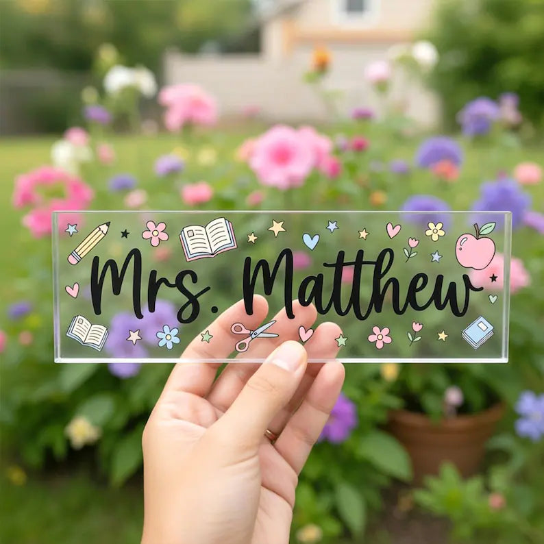 Custom Desk Name Plate, Teacher Gift for Back To School, Name Plate for Desk Gift For Teacher, Personalized Teacher Gifts, End of Year Gift. DNPETAL01