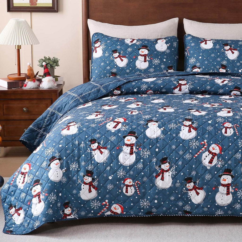 Blue Snowman Quilted Bedding Set, Christmas Patchwork Bedspread with Pillowcases, Festive Winter Bedroom Decor, Bedding Decor PTBED40