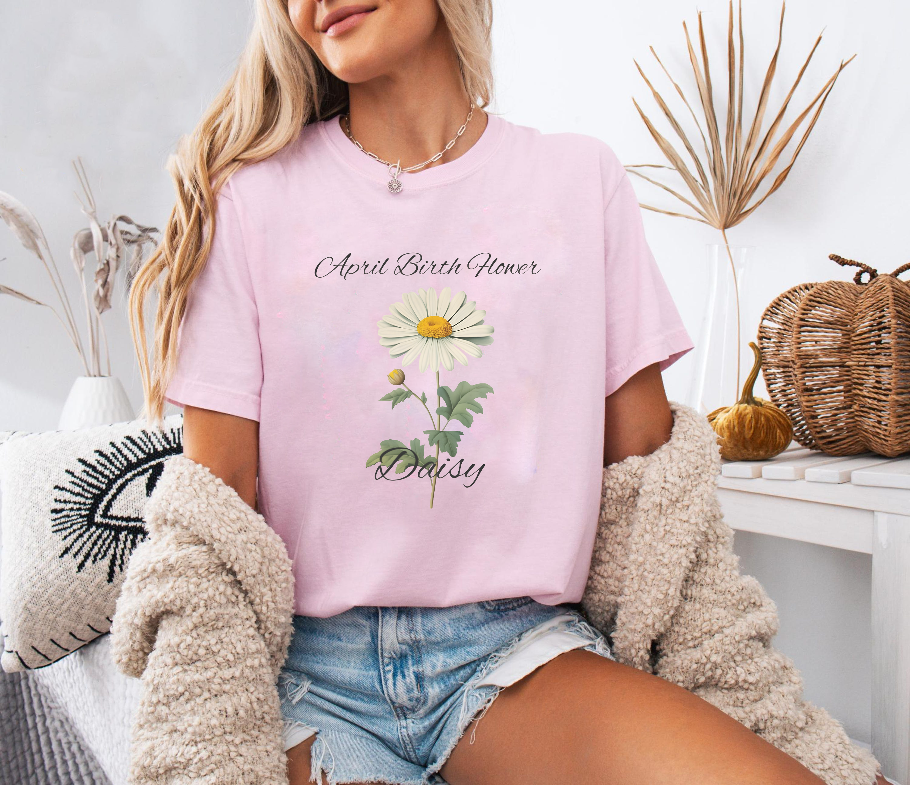 April Birth Flower Shirt, Daisy Flower Tee, April Birthday Shirt, Floral Birthday Gift, Botanical Birth Month Flower Shirt