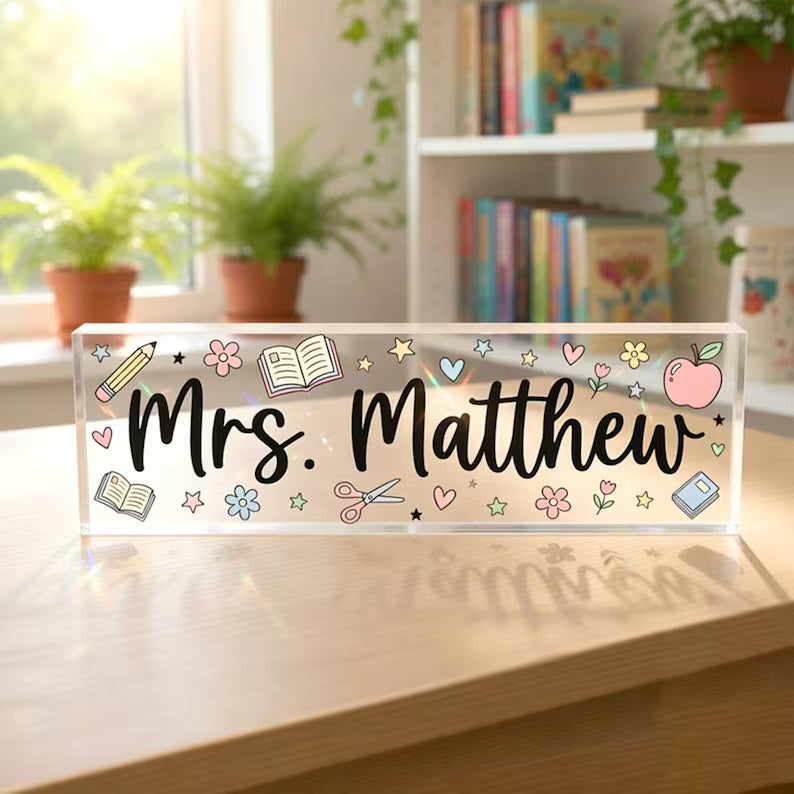 Custom Desk Name Plate, Teacher Gift for Back To School, Name Plate for Desk Gift For Teacher, Personalized Teacher Gifts, End of Year Gift. DNPETAL01