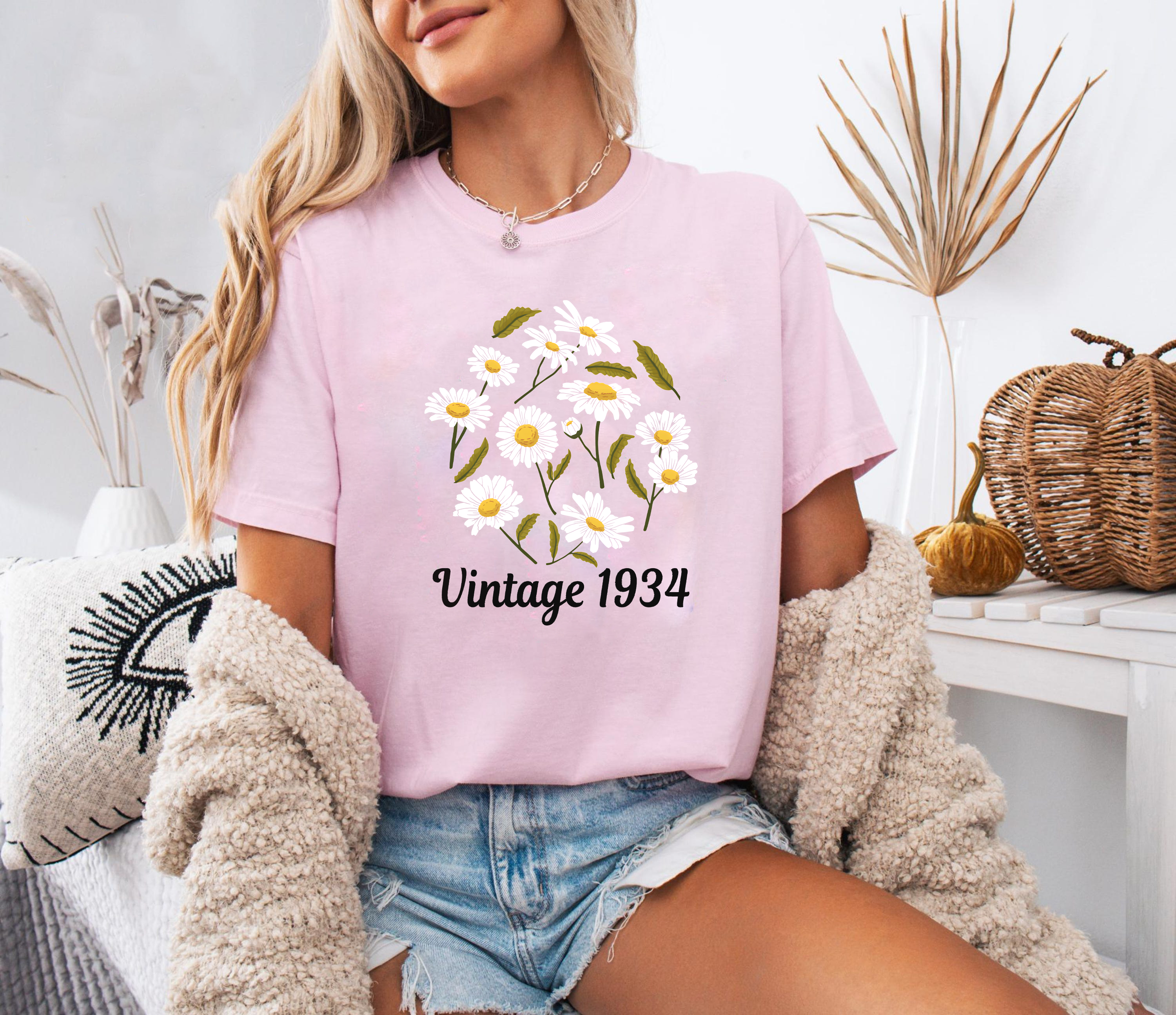Vintage 1934 Daisy Shirt, Retro Floral Tee, 1934 Birthday Gift Shirt, Daisy Flower Shirt, Vintage Birth Year Shirt