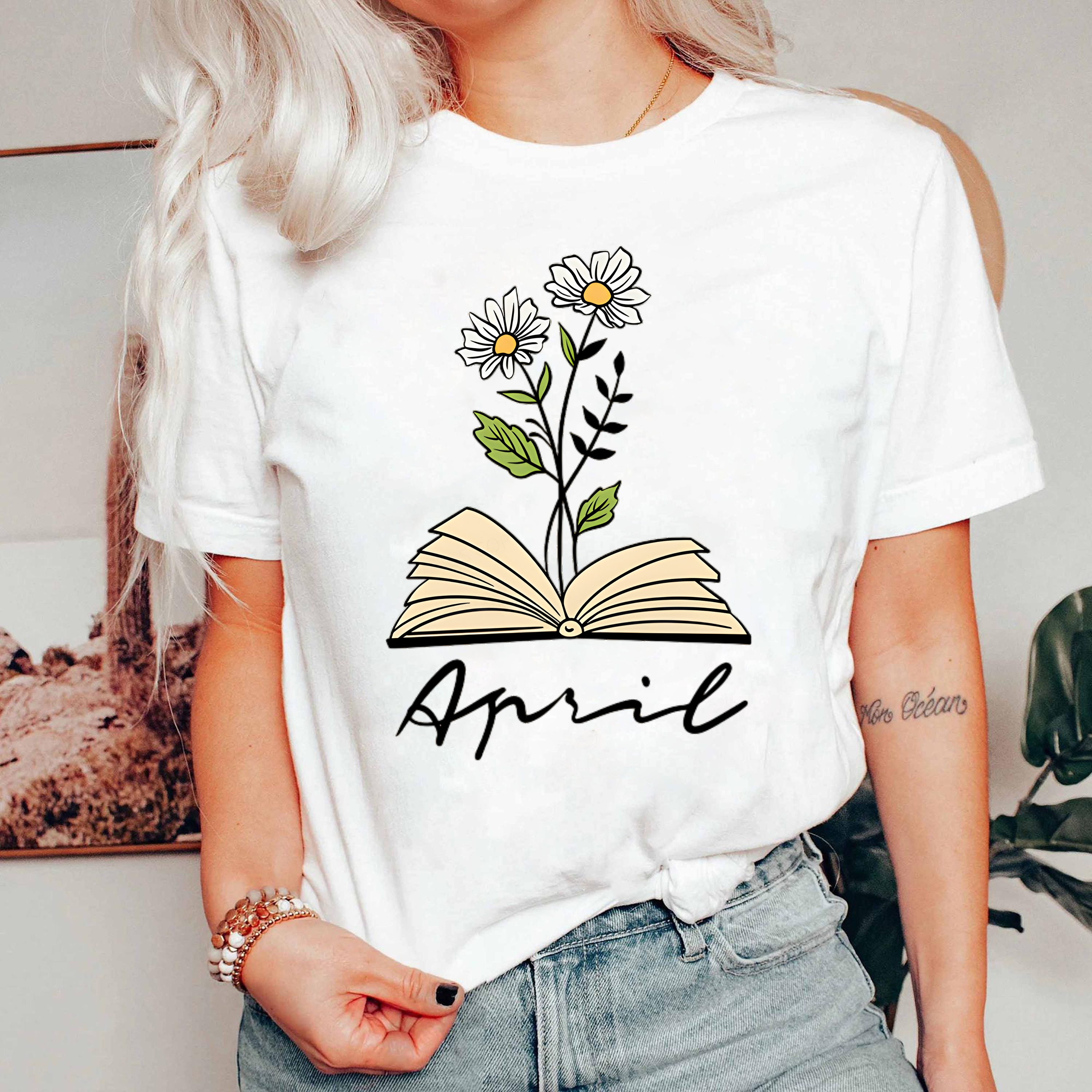 Daisy Flower Book Shirt, Teacher Reading Shirt, Floral Graphic Tee, Book Lover Gift T-Shirt, Botanical Literary Shirt