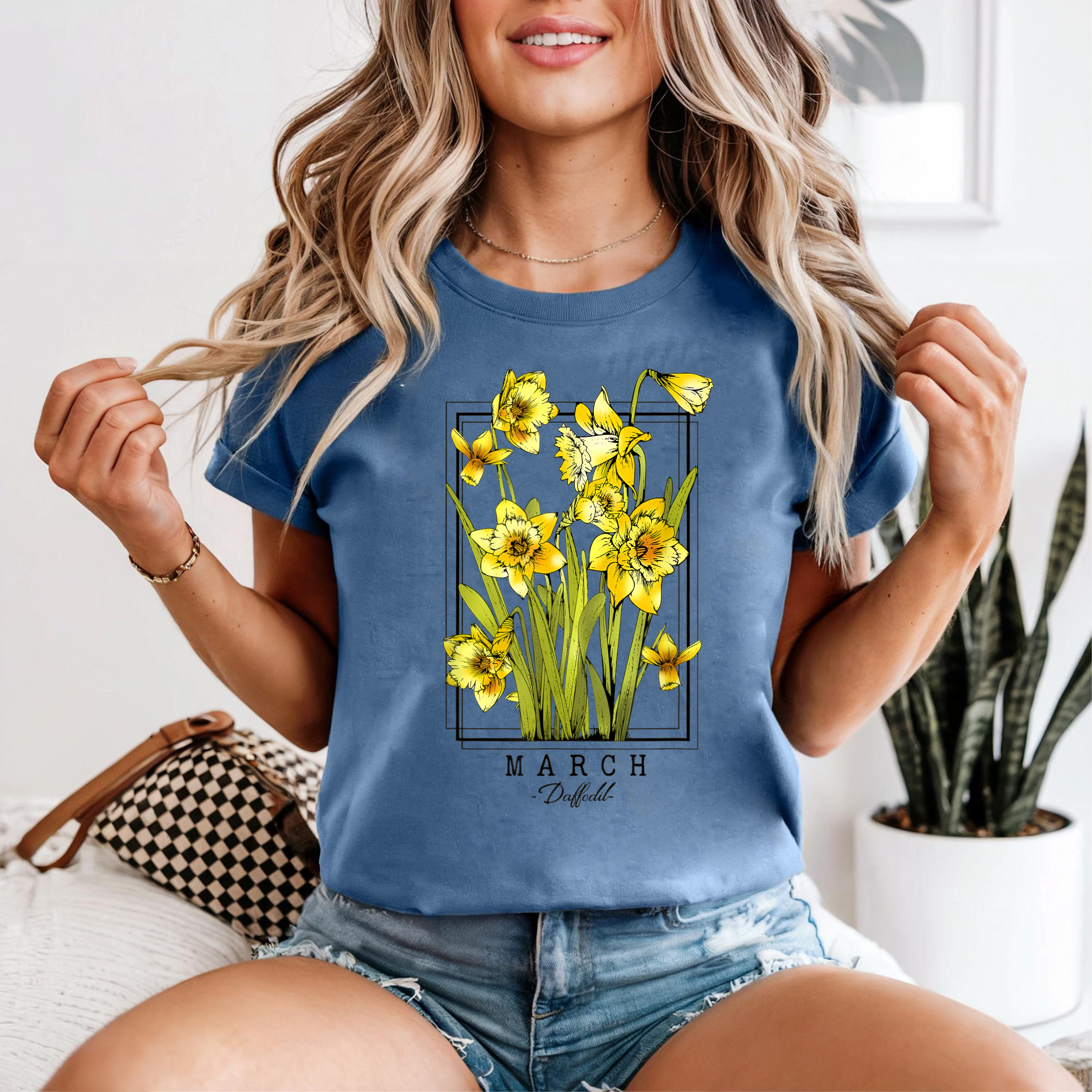 March Birth Flower Shirt, Daffodil Floral Graphic Tee, Vintage Botanical T-Shirt, Birthday Month Gift, Spring Wildflower Top