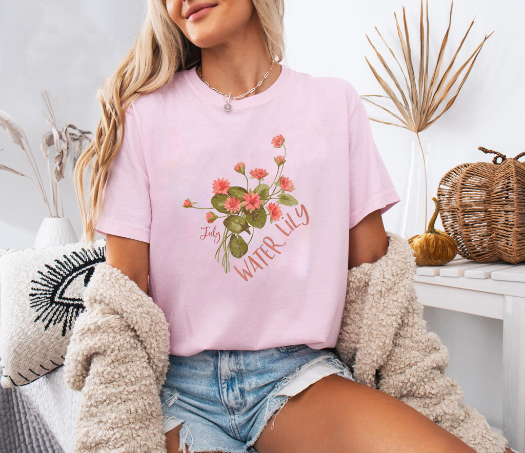 Water Lily July Birth Flower Shirt, Floral Birthday Tee, Botanical Lily T-Shirt, Summer Aesthetic Gift, Nature Lover Shirt