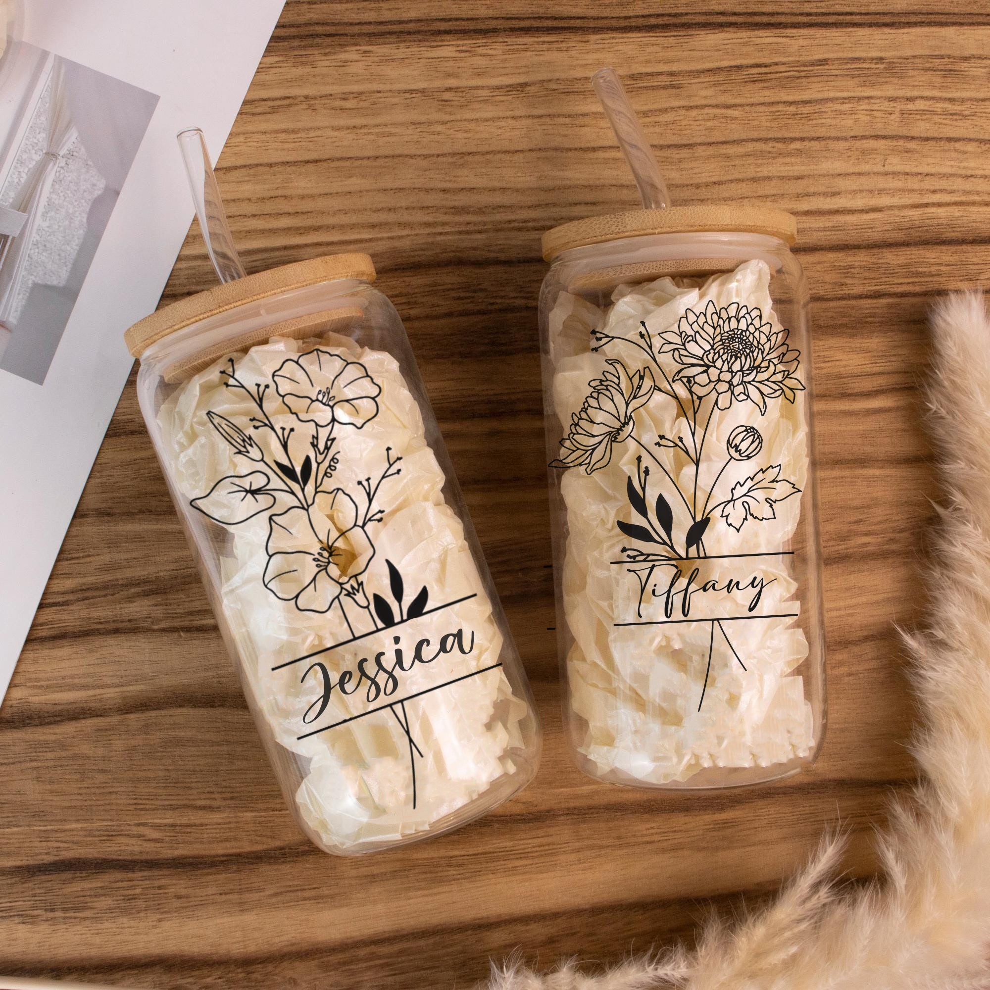 Personalized Birth Flower Glass Tumbler with Name, Custom Floral Cup with Bamboo Lid & Straw, Birthday Gift, Bridesmaid Gift, Christmas Present