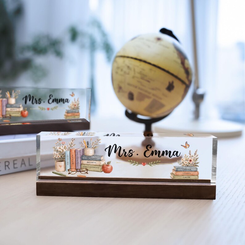 Personalized Teacher Appreciation Gift for Teacher Desk Nameplate, Custom Classroom Sign, Welcome Back to School Nurse Gifts Kindergarten. DNPETAL04