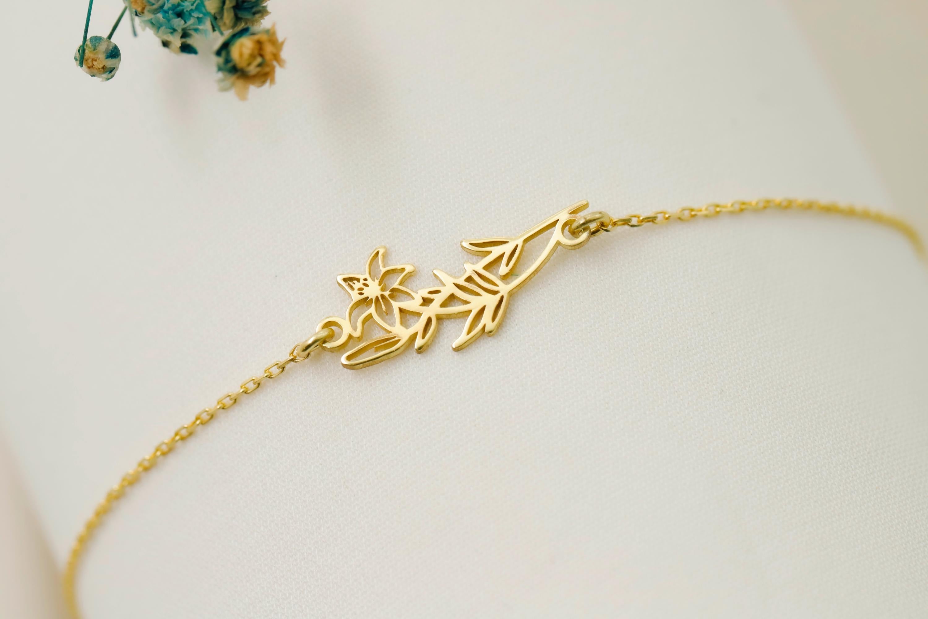 Birth Flower Necklace, Delicate Gold Floral Pendant, Personalized Minimalist Jewelry Gift for Women