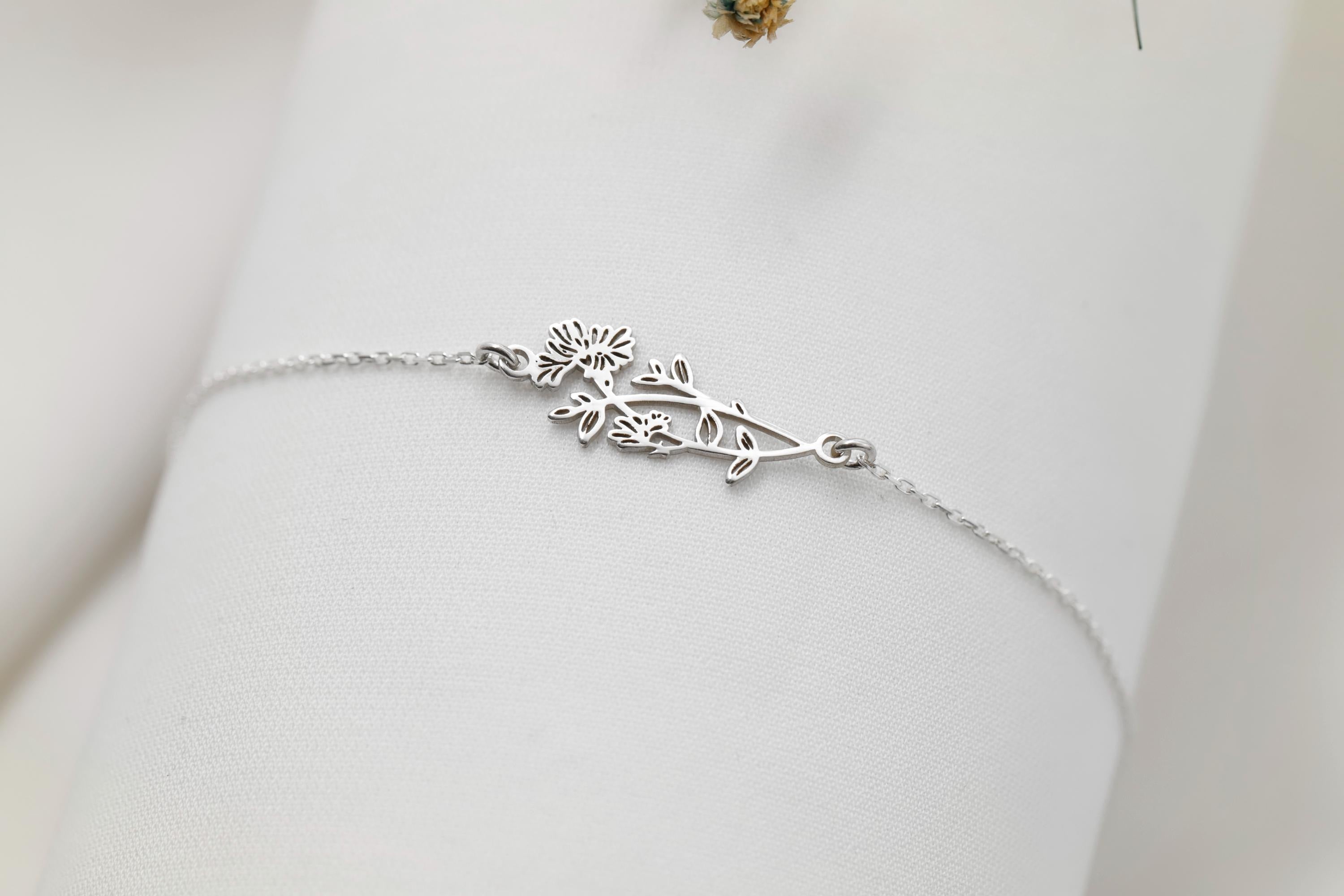 Birth Flower Necklace, Delicate Gold Floral Pendant, Personalized Minimalist Jewelry Gift for Women