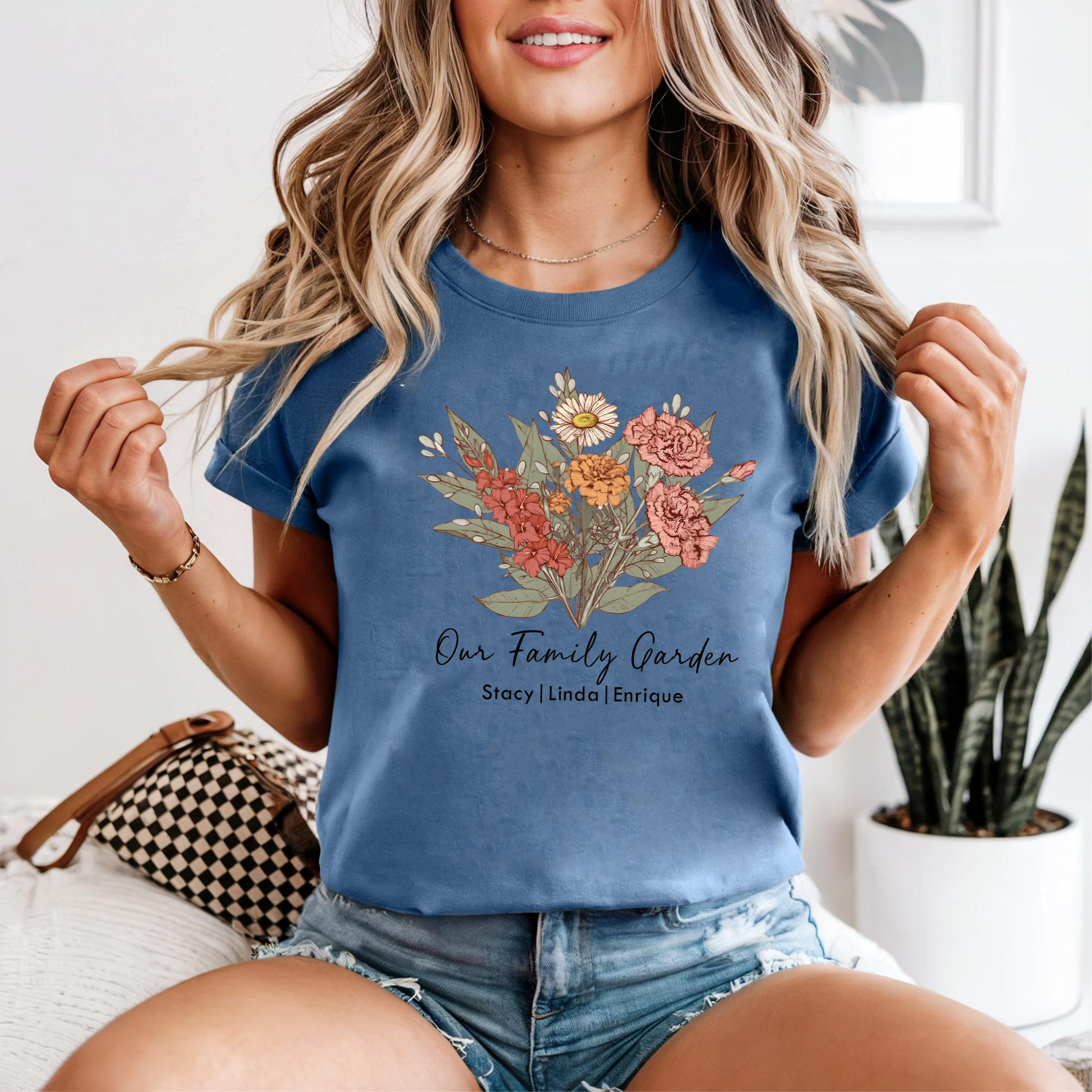 Personalized Family Garden Shirt, Custom Flower Name Tee, Floral Gift for Mom, Vintage Botanical T-Shirt, Family Name Shirt