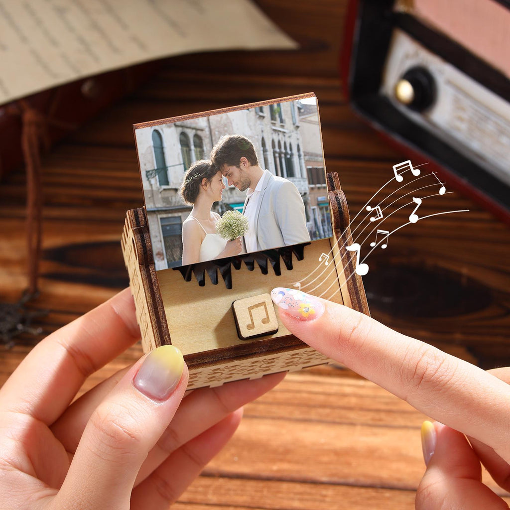 Personalized Wooden Music Box, Custom Photo & Song, Engraved “I Love You” Gift, Romantic Keepsake for Wife, Mom, Valentine’s Day