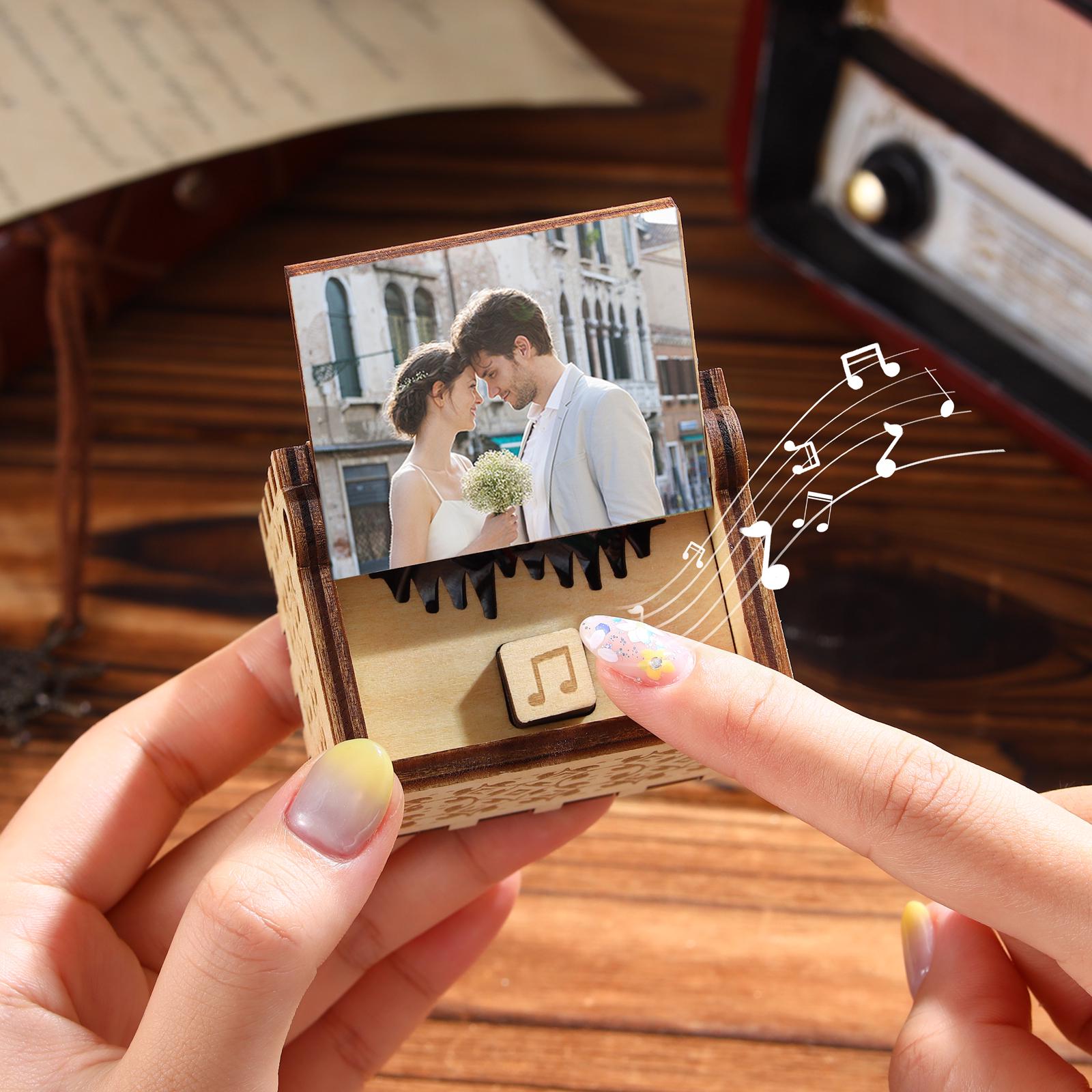 Personalized Wooden Music Box, Custom Photo & Song, Engraved “I Love You” Gift, Romantic Keepsake for Wife, Mom, Valentine’s Day