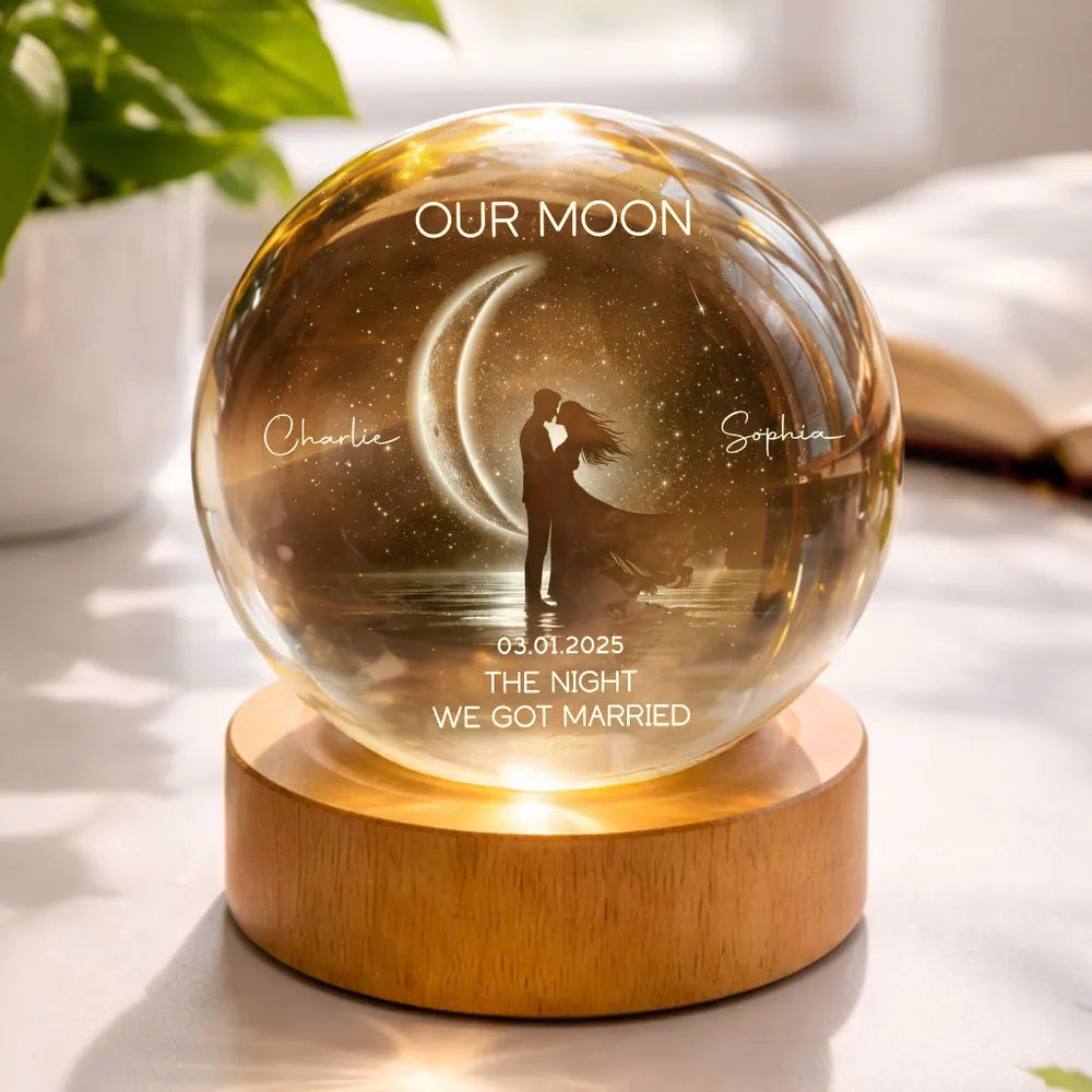 Couple Kissing Under the Moonlight, Custom Moon Phase by Date, Personalized Magical Gift for Her/Him Birthday, Anniversary Memorial Keepsake Night Lamp Decor