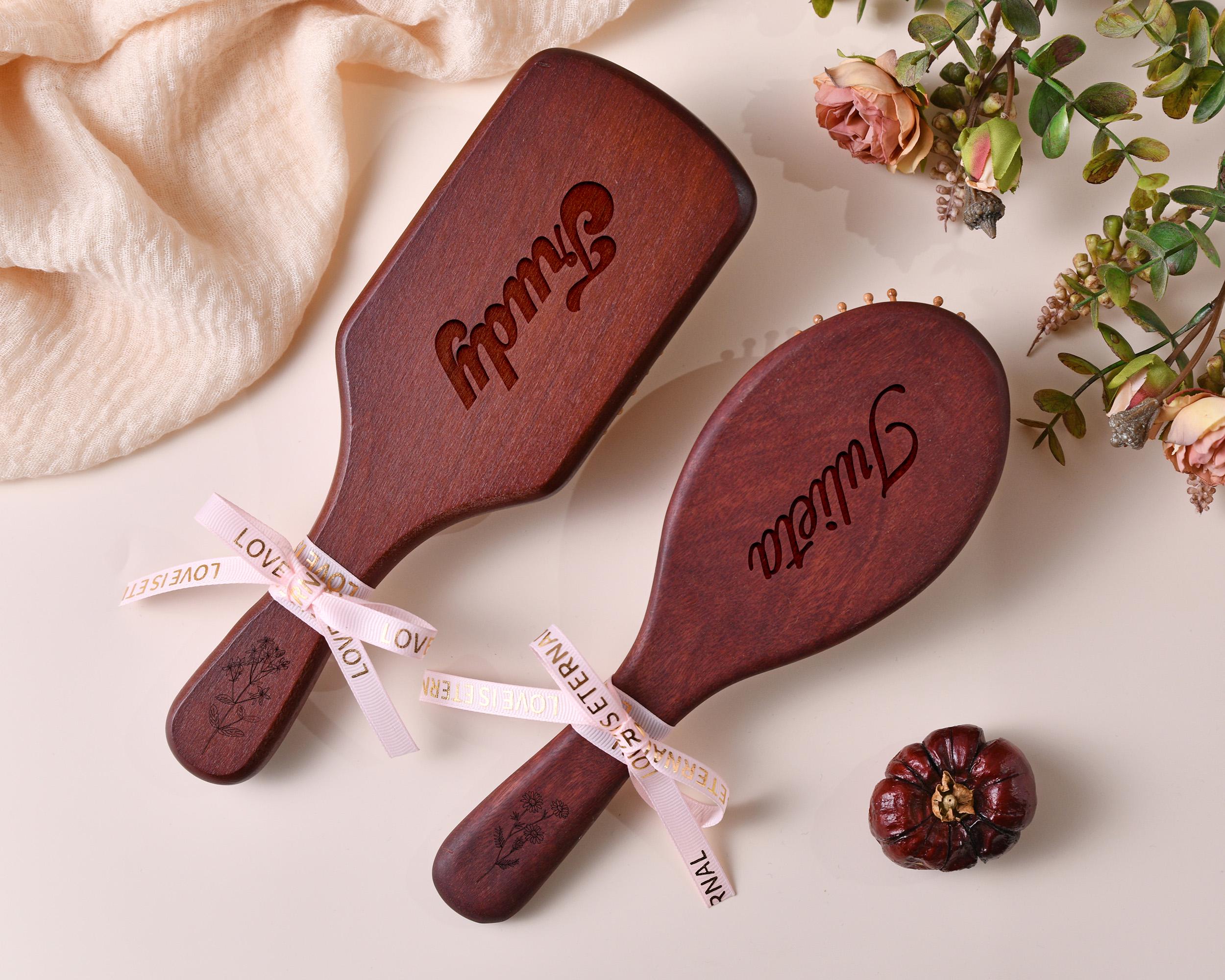 Personalized bamboo comb,custom bridesmaid hair comb,bridesmaid gift,ideal gift for bridal party,gift for mom,wooden comb with name engraved