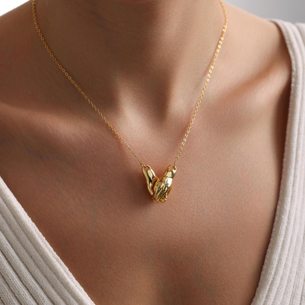 Gold Plated Magnetic Holding Hands Necklace, Hand Necklace, Frendship Necklace, Gold Hand Necklace, Magnetic Pendant Necklace, Gift for Her