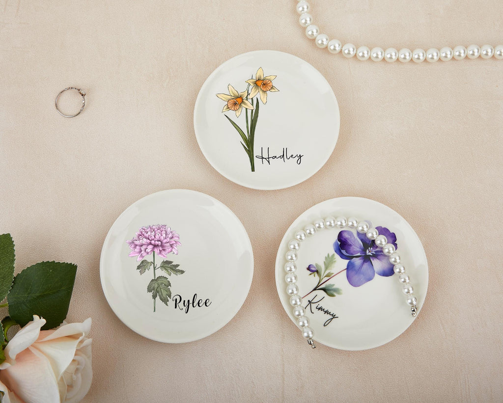 Custom Ring Dish With Birth Flower and Name,personalised Birth Flower Trinket Dish for Bridesmaids,ring Holder Dish,wedding Bridesmaid Gift