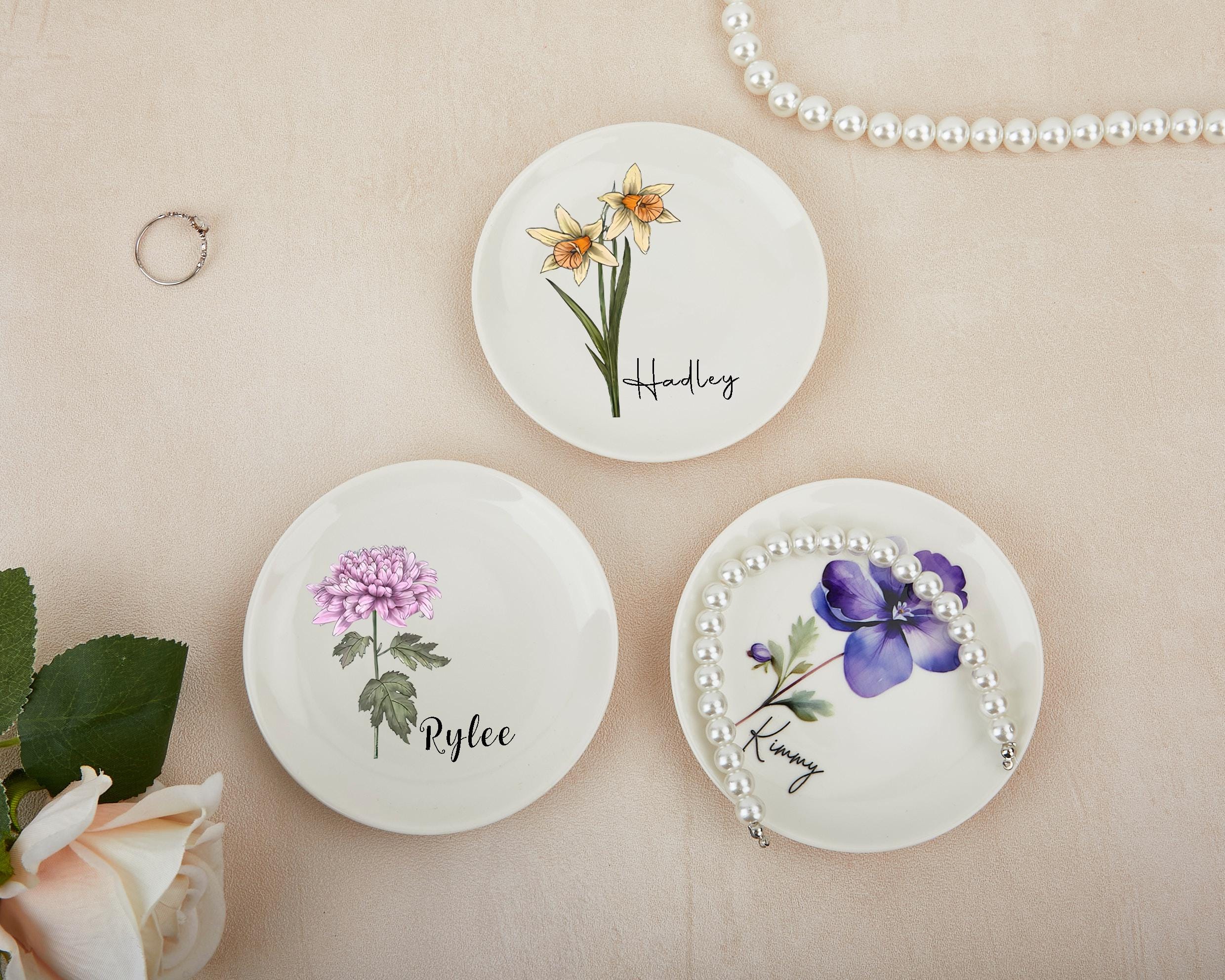 Custom Ring Dish With Birth Flower and Name,personalised Birth Flower Trinket Dish for Bridesmaids,ring Holder Dish,wedding Bridesmaid Gift