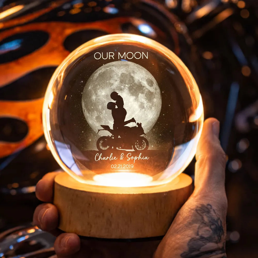 Biker Couple Kissing in the Moonlight, Custom Moon Phase by Date - Per , Valentines Day Wedding Anniversary Gift For Couple