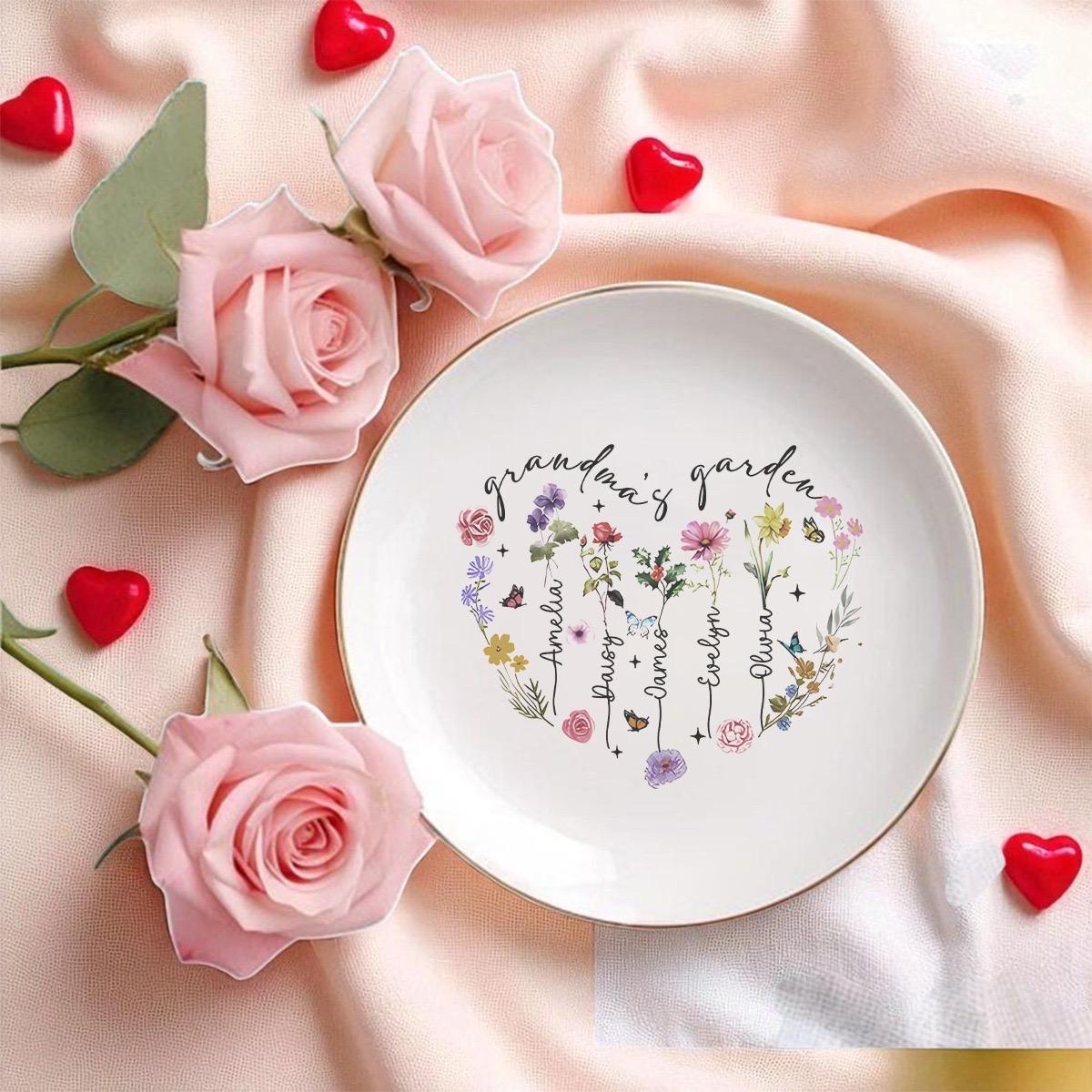Personalized Grandma's Garden Birth Flower Jewelry Dish, Custom Grandkids Name Trinket Bowl, Mother's Day Gift for Nana, Ceramic Ring Dish