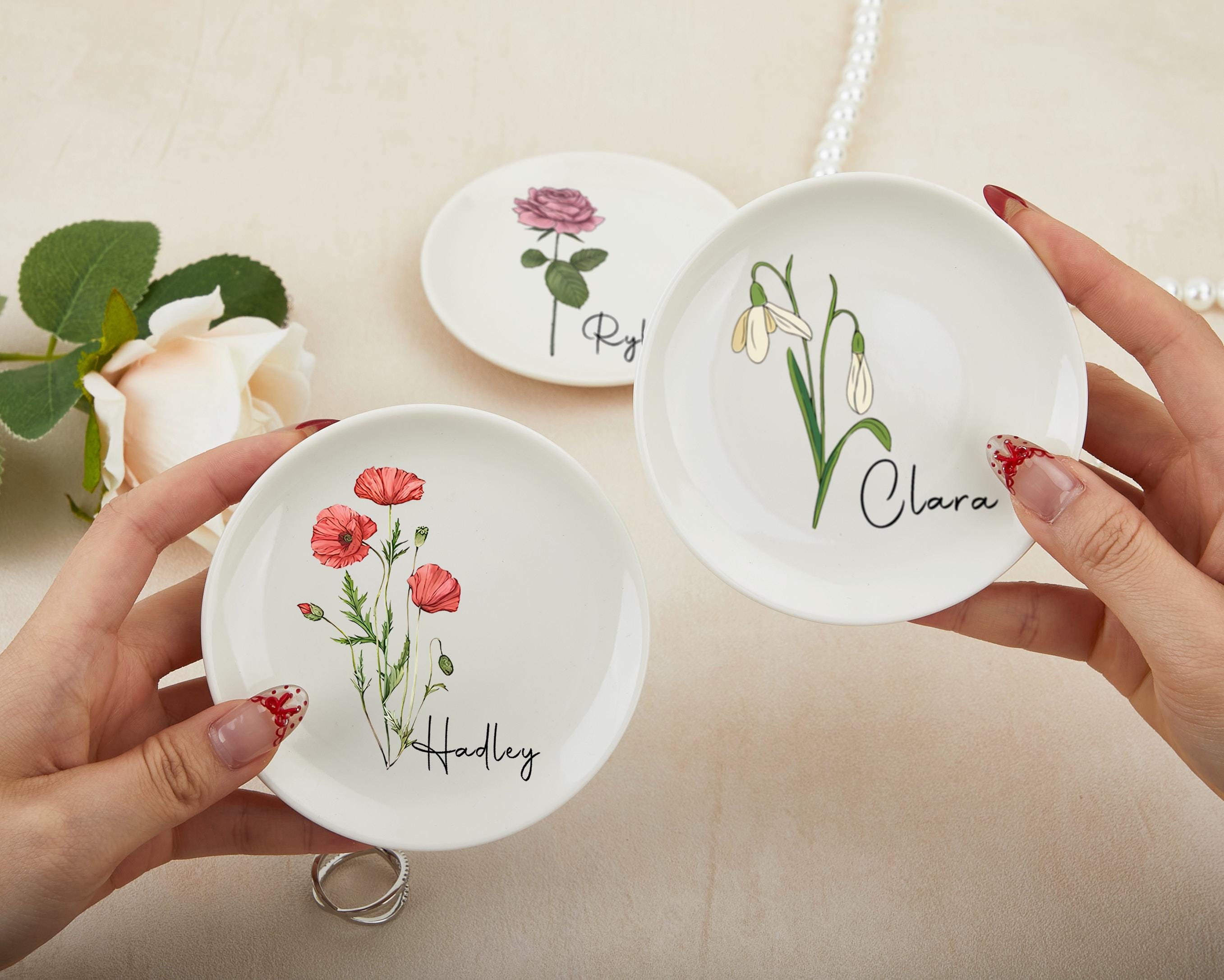 Custom Ring Dish With Birth Flower and Name,personalised Birth Flower Trinket Dish for Bridesmaids,ring Holder Dish,wedding Bridesmaid Gift