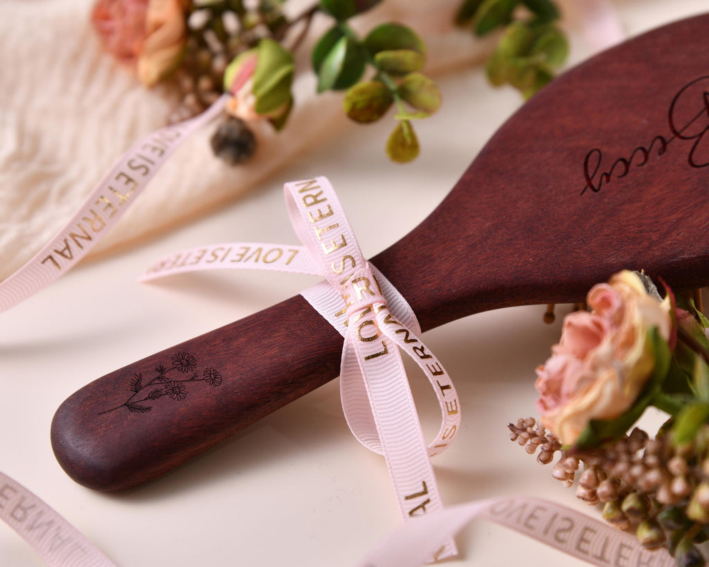 Personalized bamboo comb,custom bridesmaid hair comb,bridesmaid gift,ideal gift for bridal party,gift for mom,wooden comb with name engraved