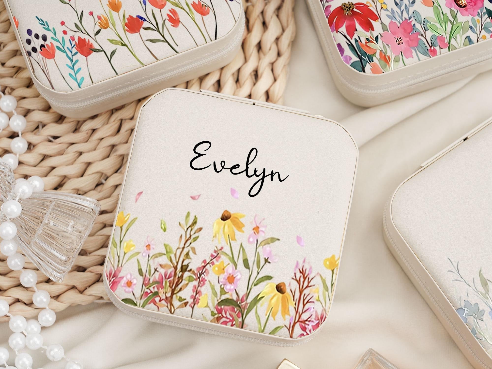 Personalized Leather Jewelry Travel Case with Name, Gift For Bridesmaid, Travel Jewelry Box, Wedding Bridesmaid Gift, Bride Gift