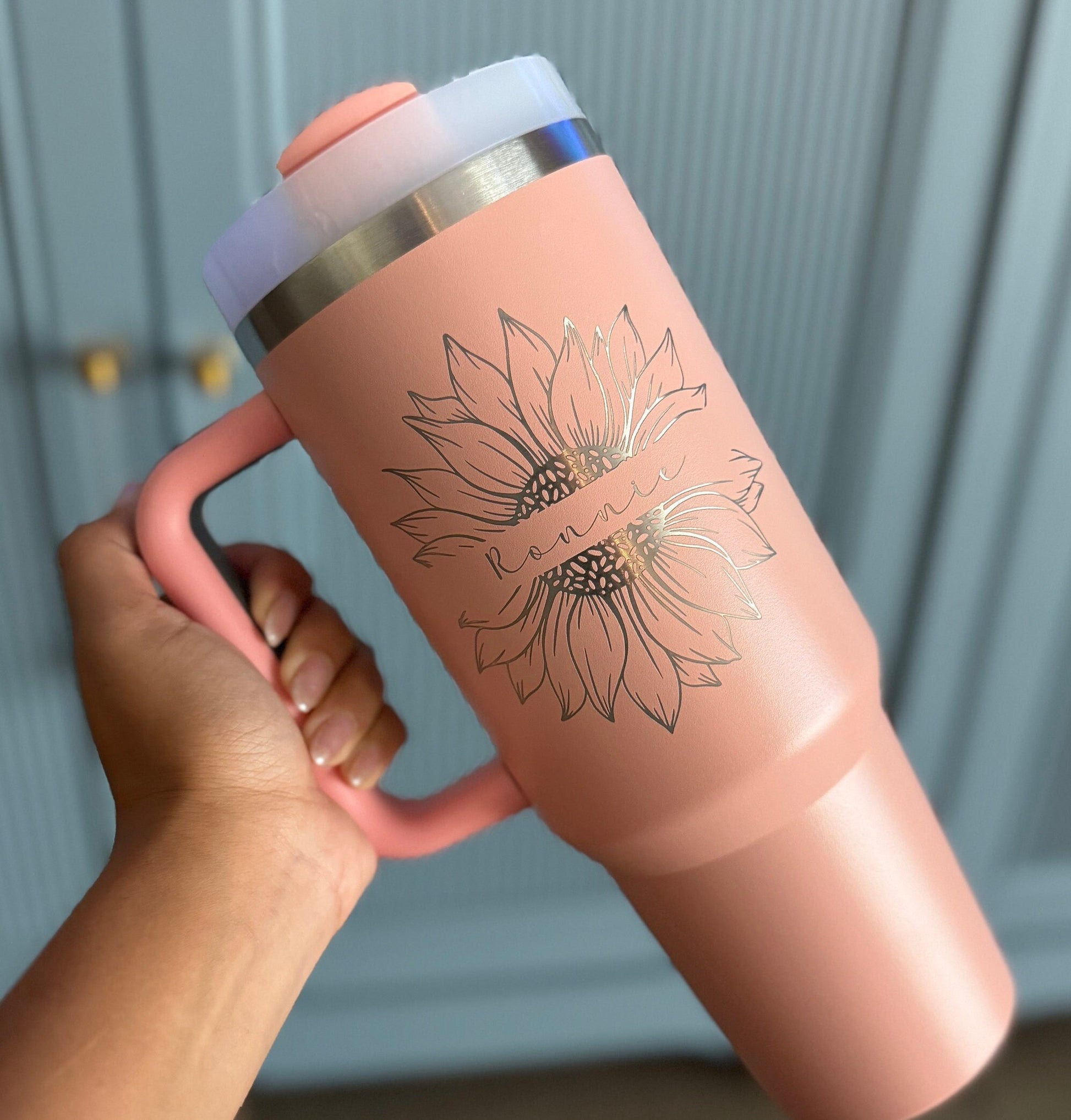 Personalized Sunflower Tumbler With Handle, 40oz Insulated Cup, Summer Birthday Gift For Her, Floral Custom Water bottle, Summer Wedding